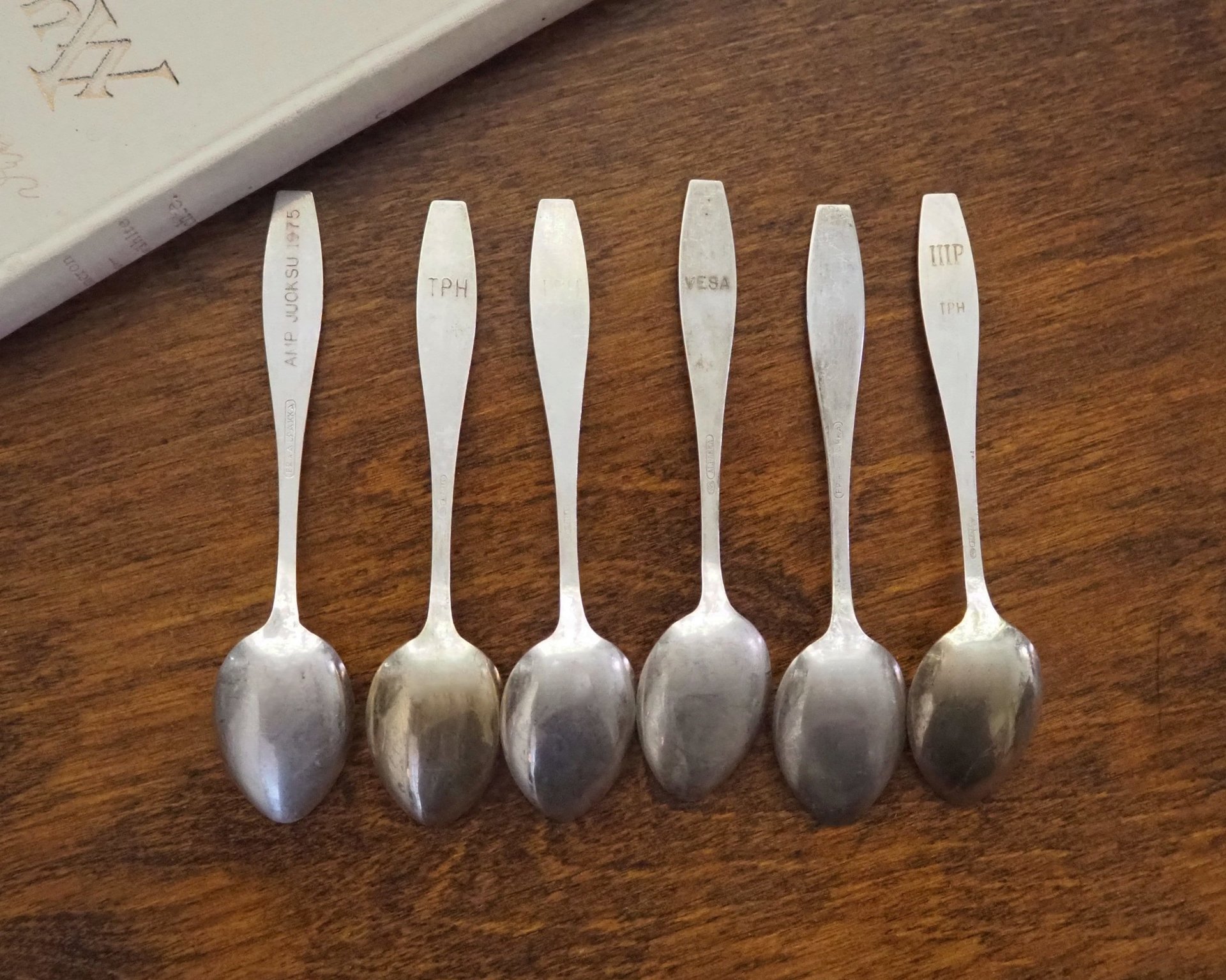 Set of six vintage coffee spoons | Vintage alpacca silver coffee spoons | Small spoons | Pine cone coffee spoon set | Vintage alpacca spoons