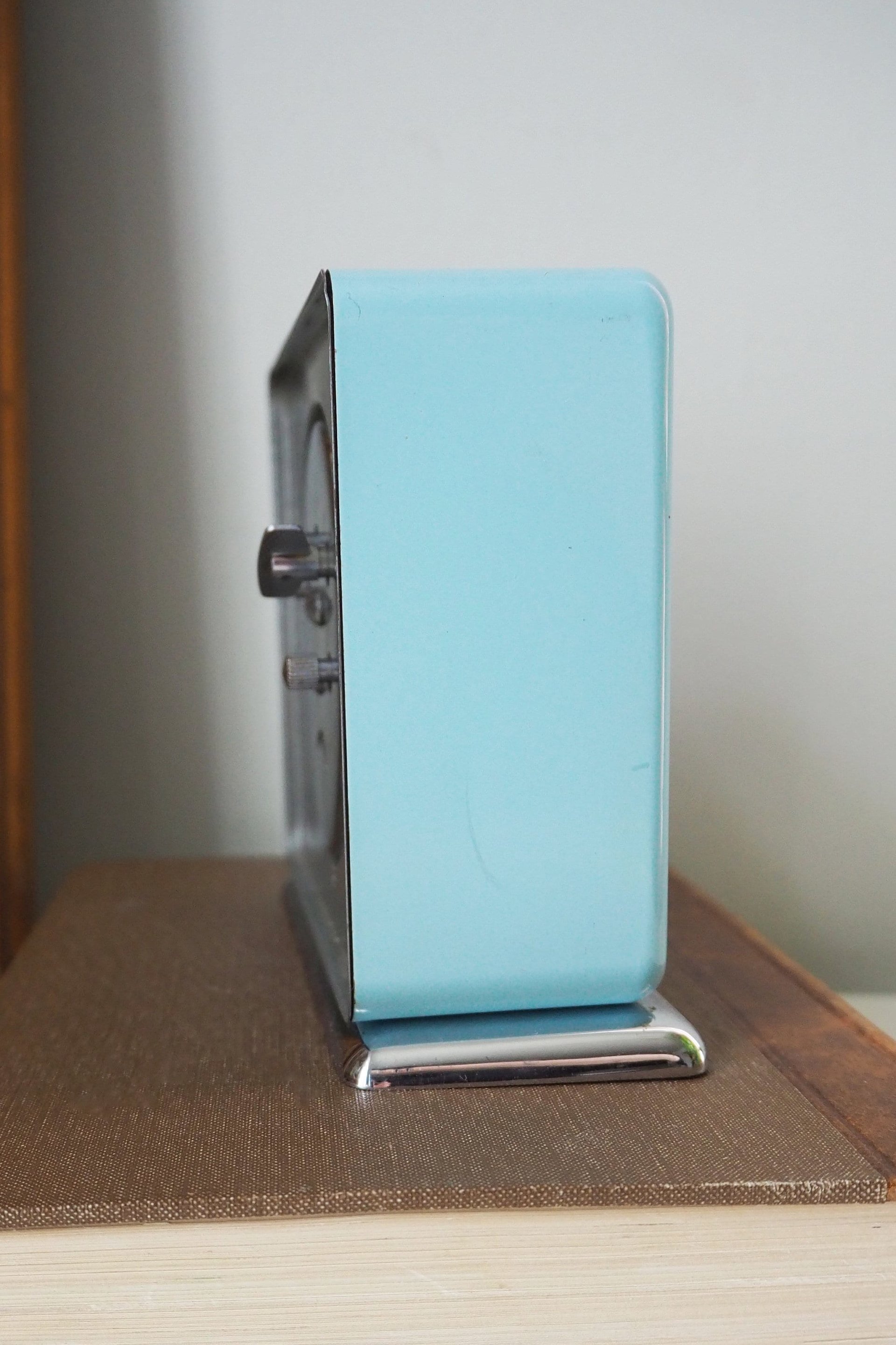 Vintage alarm clock | Shanghai Diamond alarm clock | Vintage wind up clock | Retro sky blue alarm clock | Working order