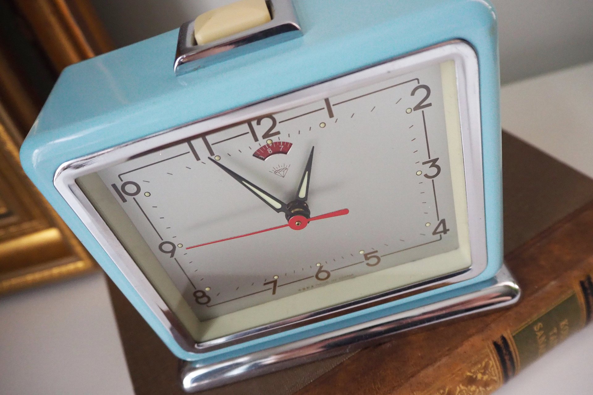 Vintage alarm clock | Shanghai Diamond alarm clock | Vintage wind up clock | Retro sky blue alarm clock | Working order