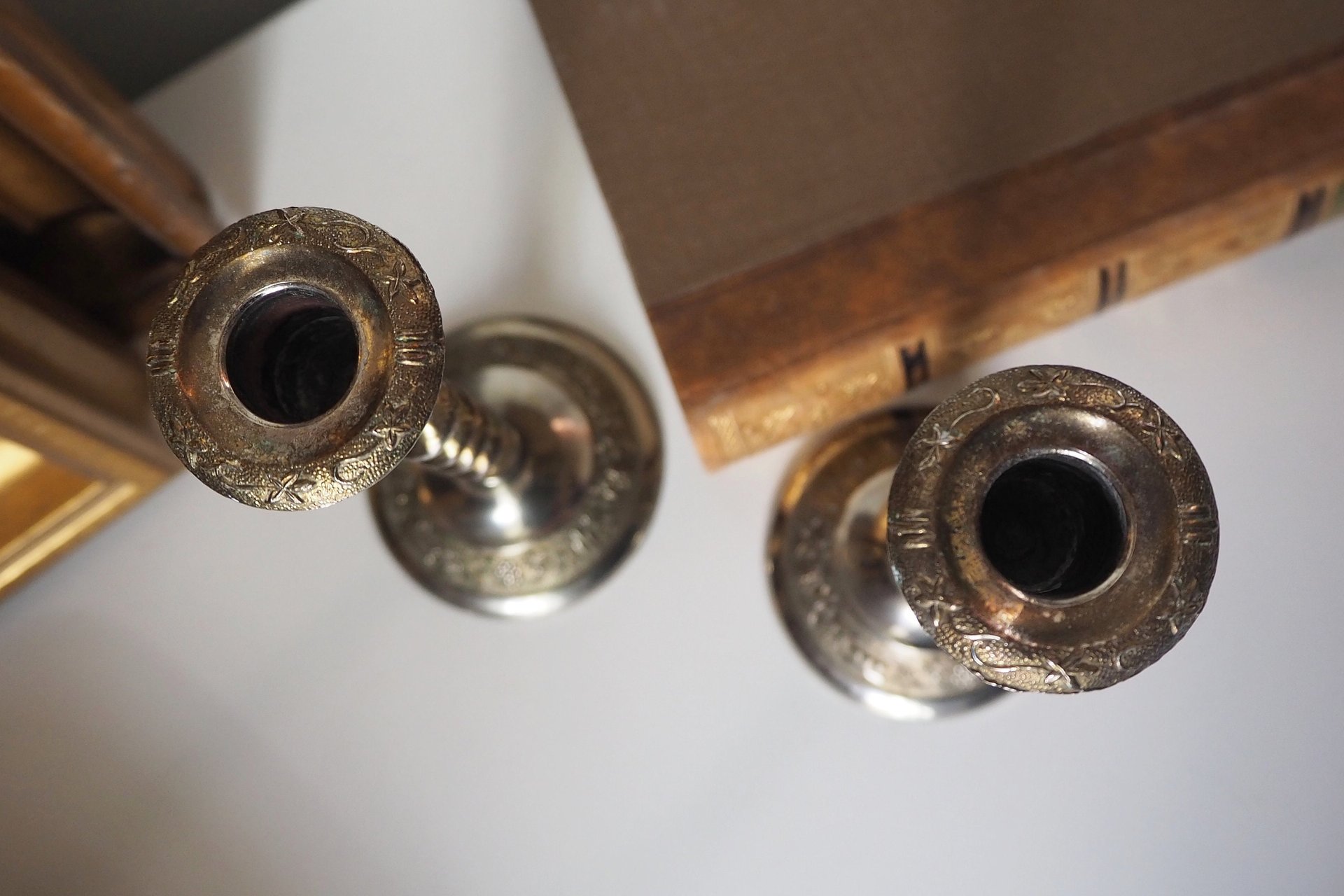 Set of two vintage candlestick holders | Twisted candle holders | Small candlestick holders | Vintage candle holder pair | Made in England