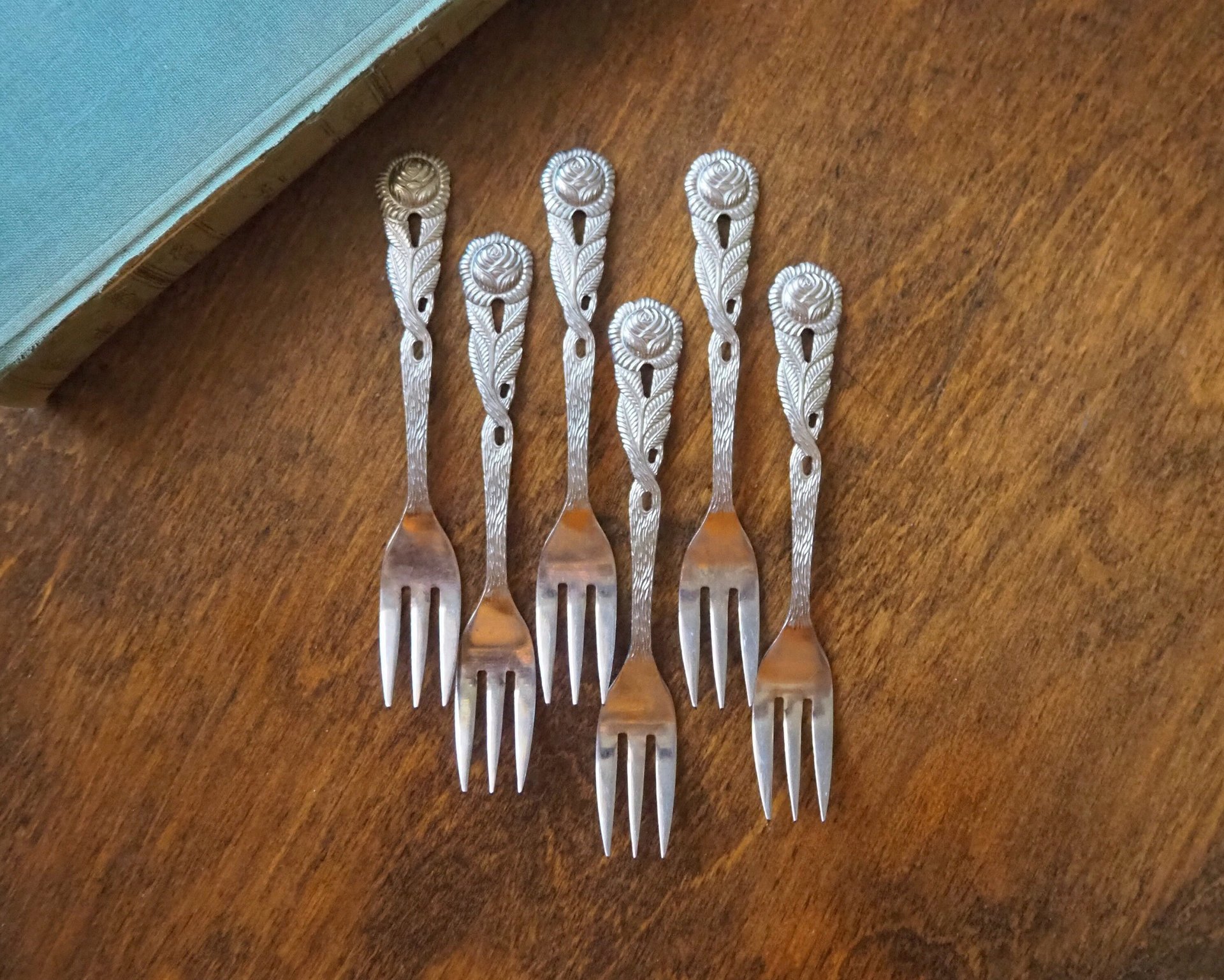 Set of six vintage dessert forks | Small vintage forks | Vintage dessert forks | Vintage dessert fork set | Amefa dessert forks