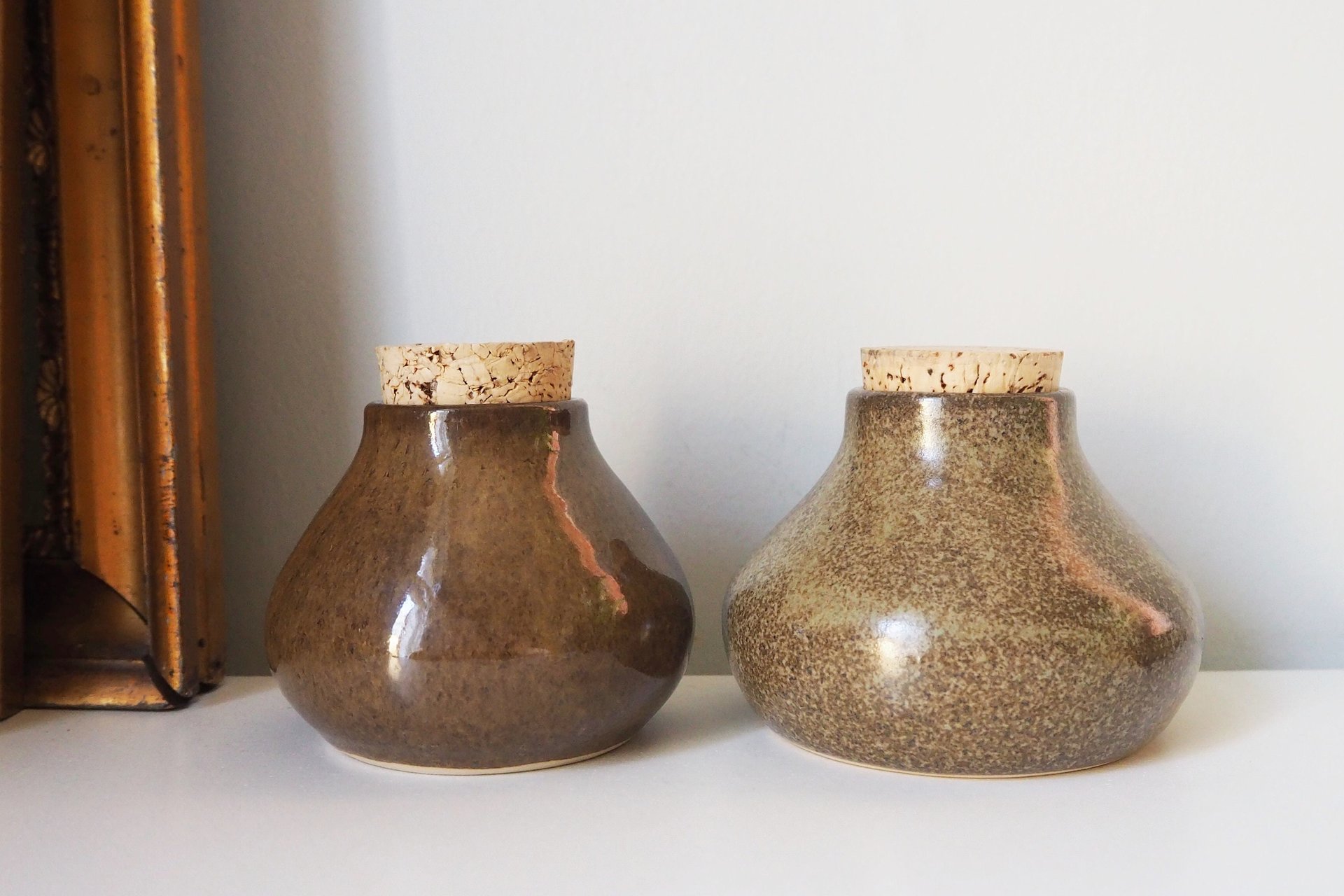 Set of two vintage ceramic jars | Glazed ceramic jars with cork lids | Brown stoneware jars | Vintage spice jars | Mismatched ceramic jars
