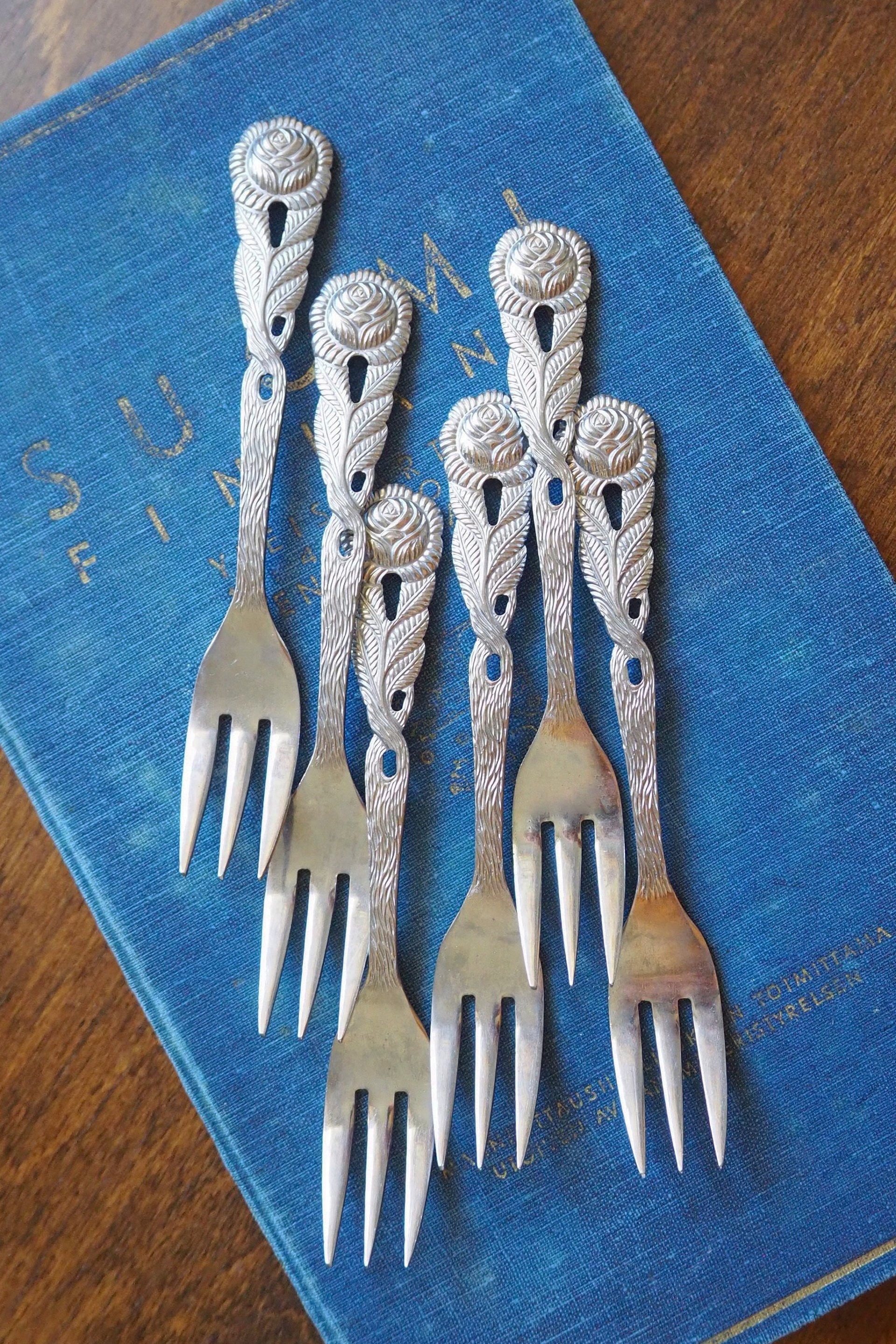 Set of six vintage dessert forks | Small vintage forks | Vintage dessert forks | Vintage dessert fork set | Amefa dessert forks