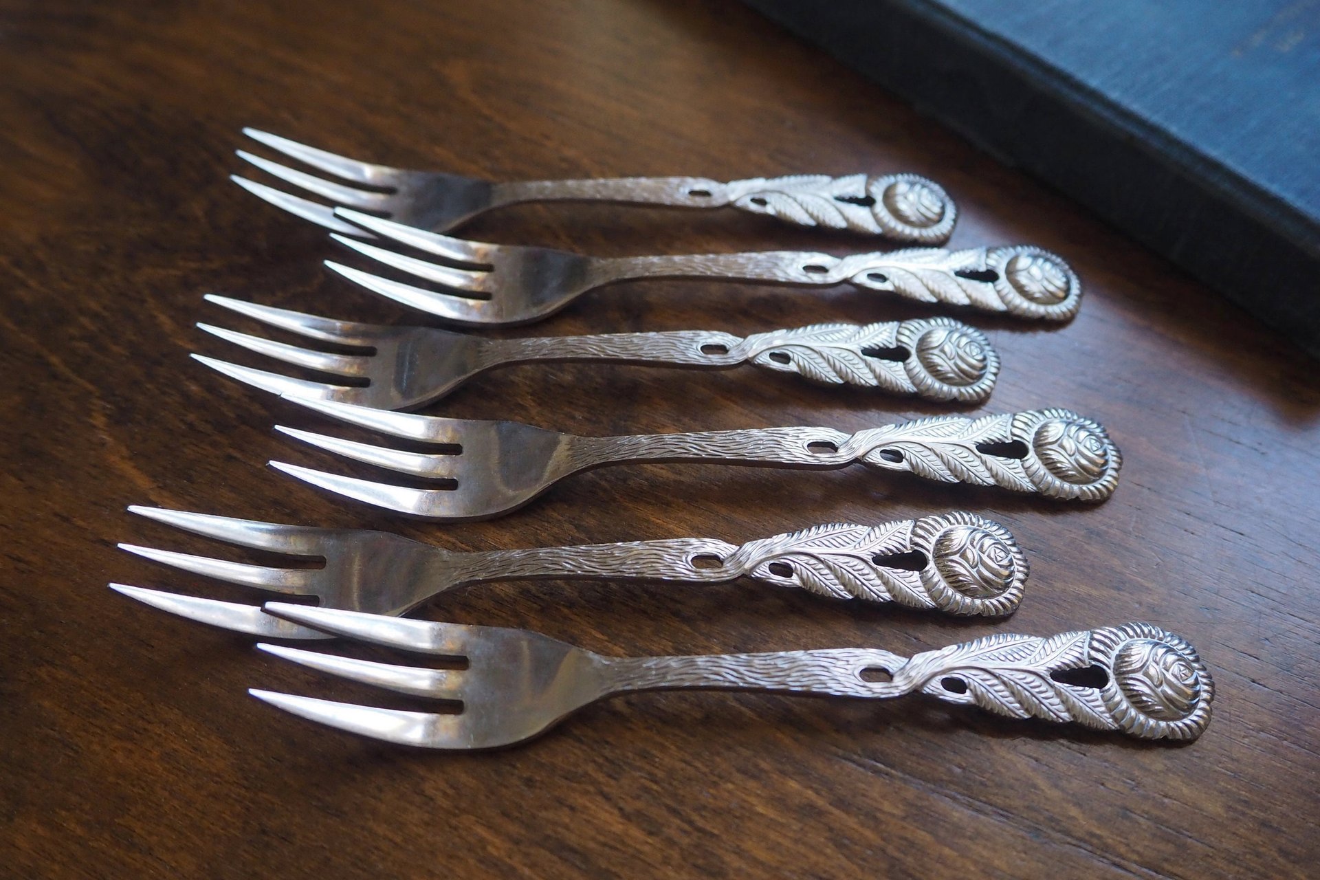 Set of six vintage dessert forks | Small vintage forks | Vintage dessert forks | Vintage dessert fork set | Amefa dessert forks