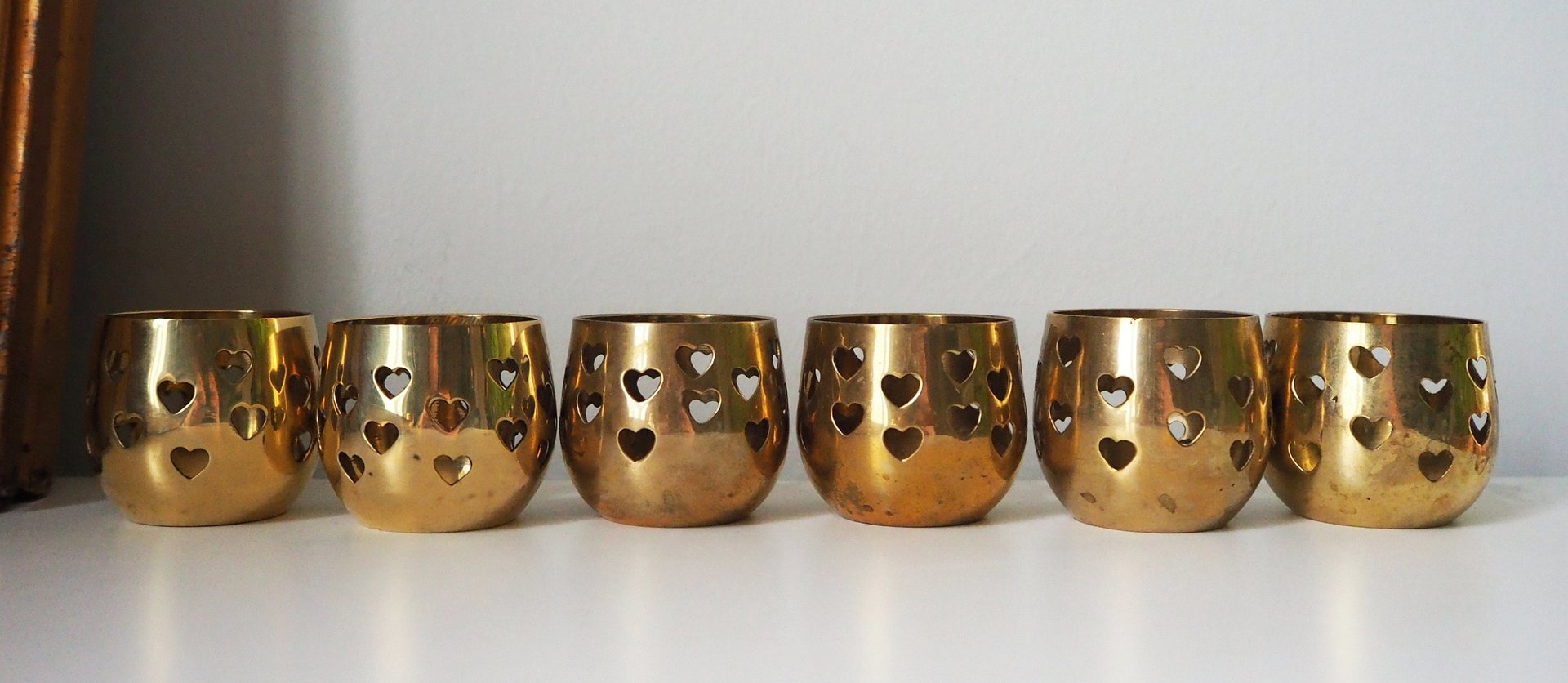 Set of six vintage tealight candle holders | Brass tealight candleholders | Vintage brass votive candleholders | Brass tealight holders