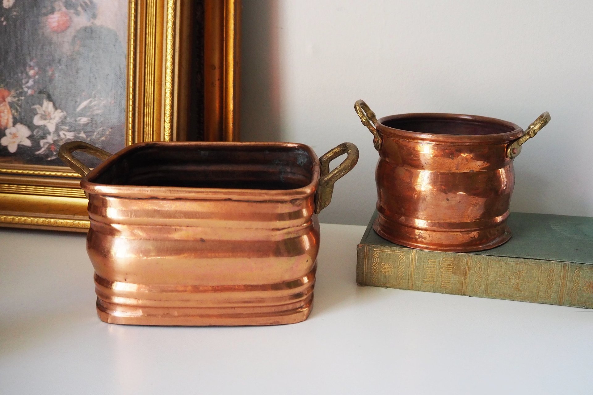 Set of two vintage copper planters | Mismatched copper planters | Round and rectangular copper planters | Vintage planters with handles