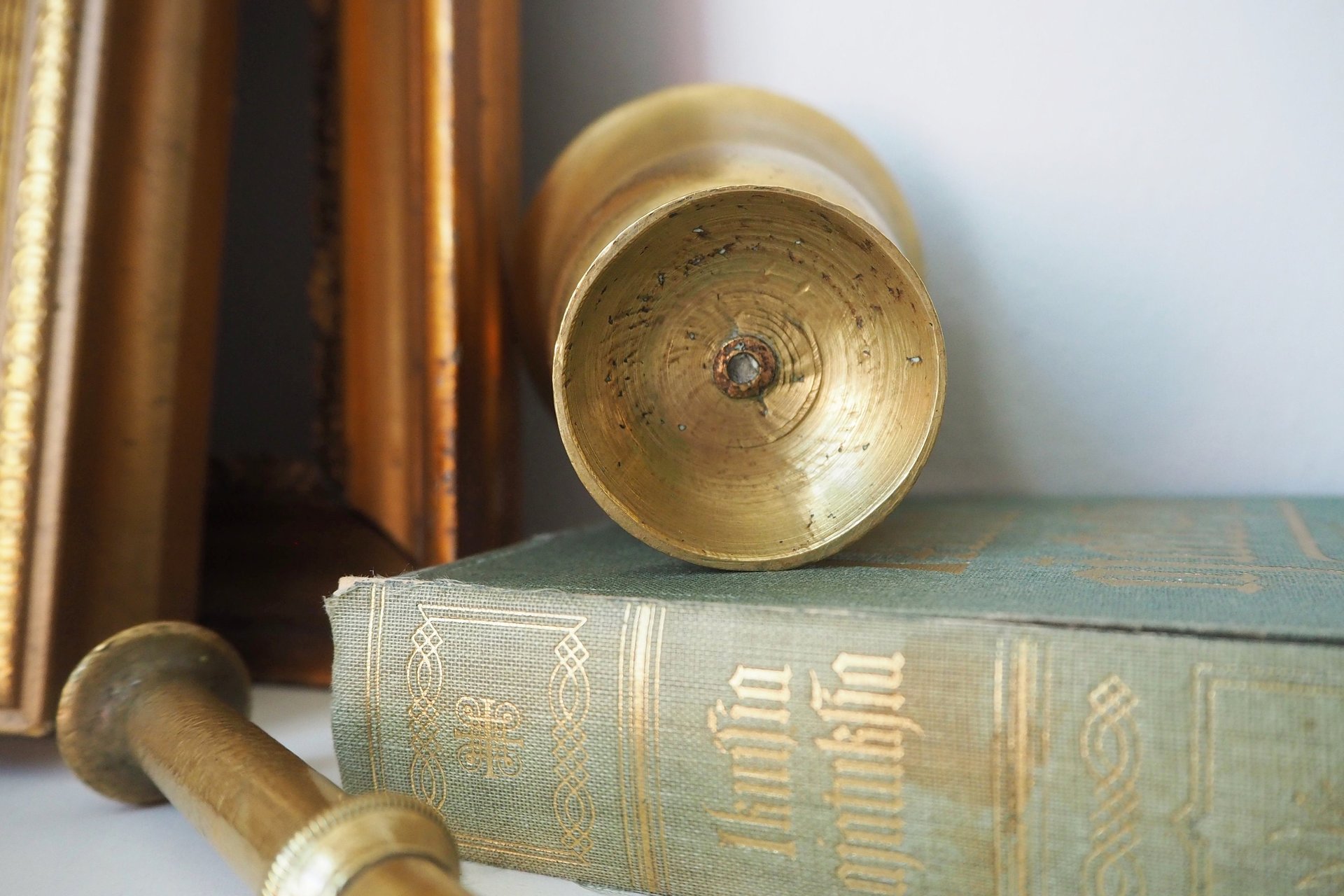 Vintage brass mortar and pestle | Vintage brass mortar | Mariefors-Kellokoski mortar | Made in Finland | Brass mortar