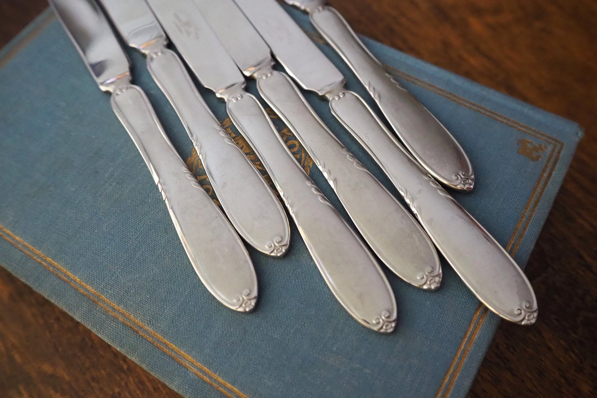 Set of six vintage knives | Nils Johan knives | Vintage stainless steel knives | Vintage knife set | Made in Sweden | Swedish knives