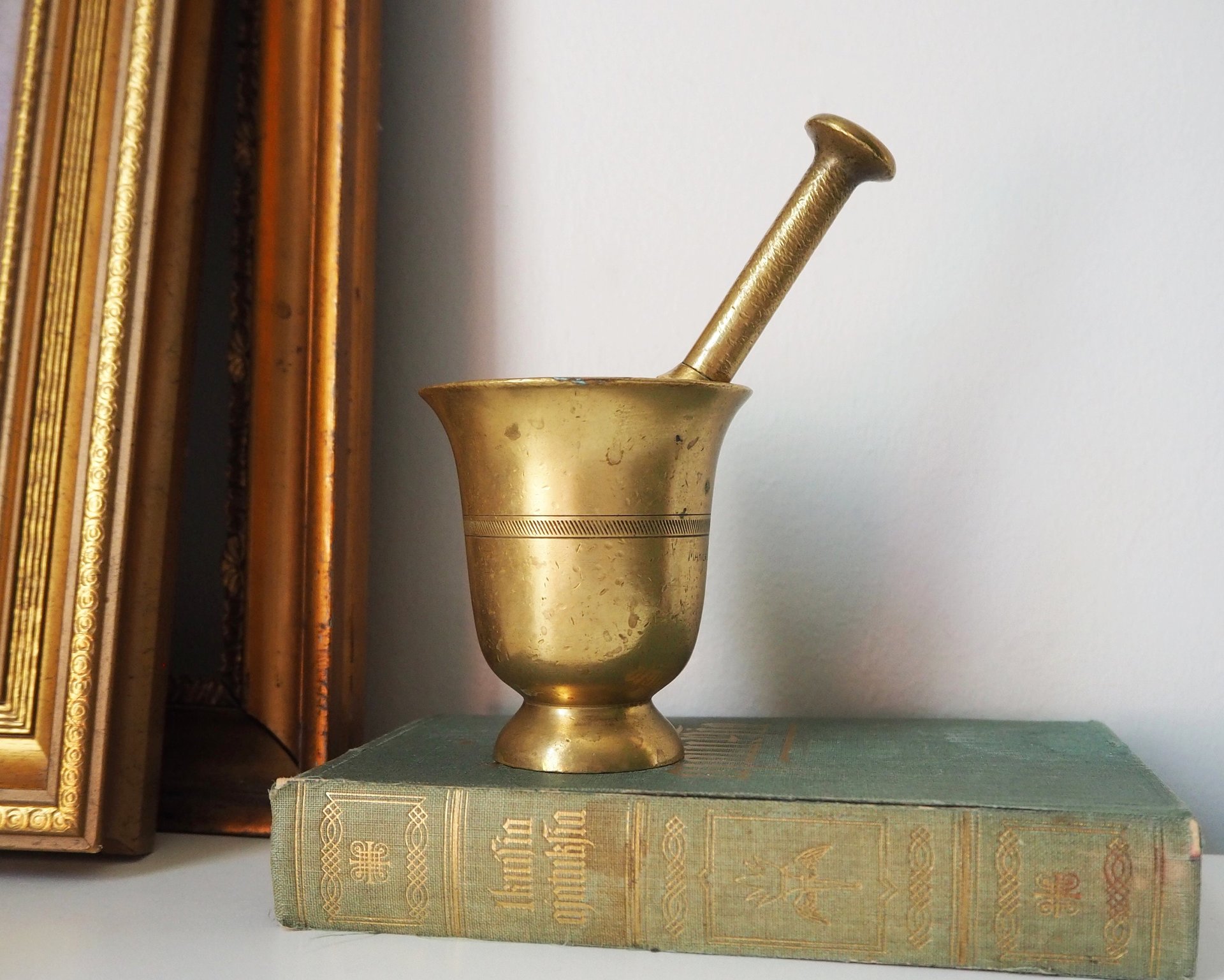 Vintage brass mortar and pestle | Vintage brass mortar | Mariefors-Kellokoski mortar | Made in Finland | Brass mortar