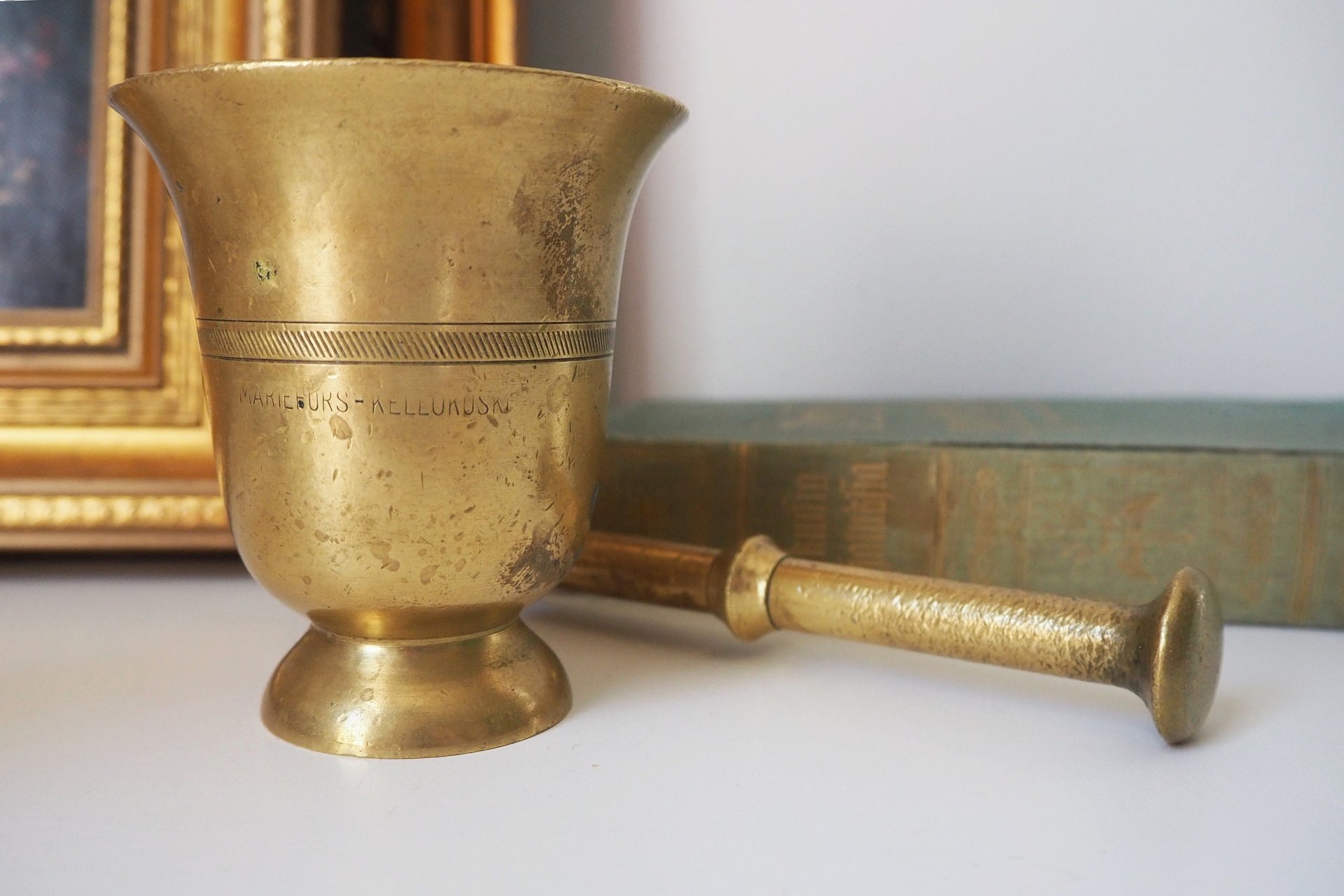 Vintage brass mortar and pestle | Vintage brass mortar | Mariefors-Kellokoski mortar | Made in Finland | Brass mortar
