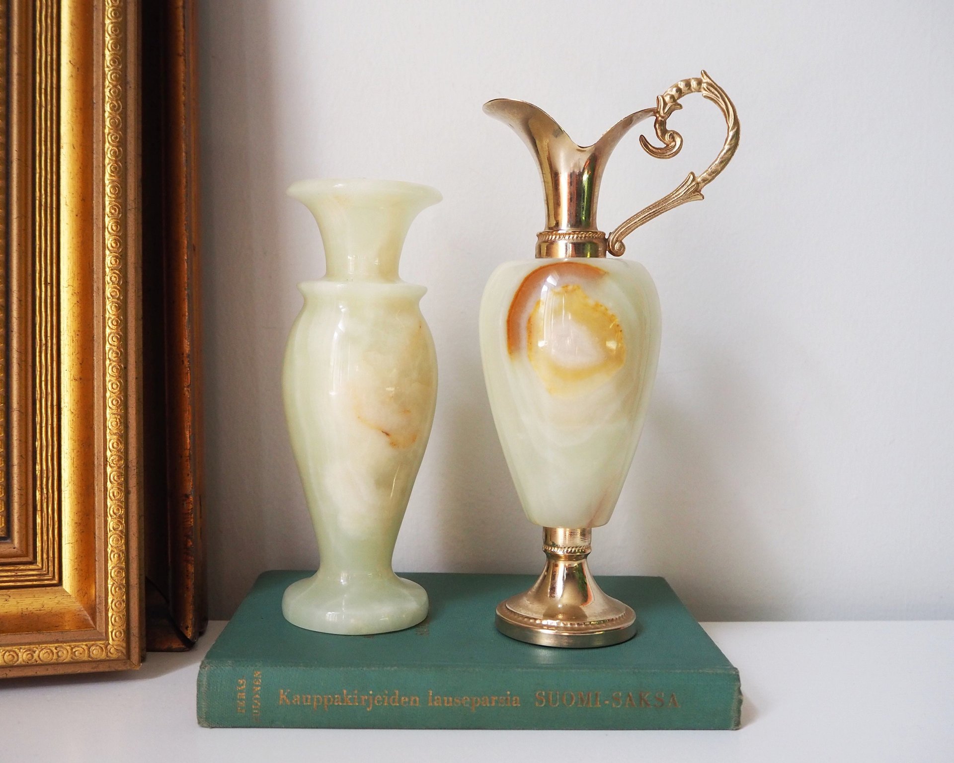 Set of two vintage vases | Onyx vase and pitcher | Vintage bud vase | Vintage single flower vases | Vintage marble vases | Made in Italy