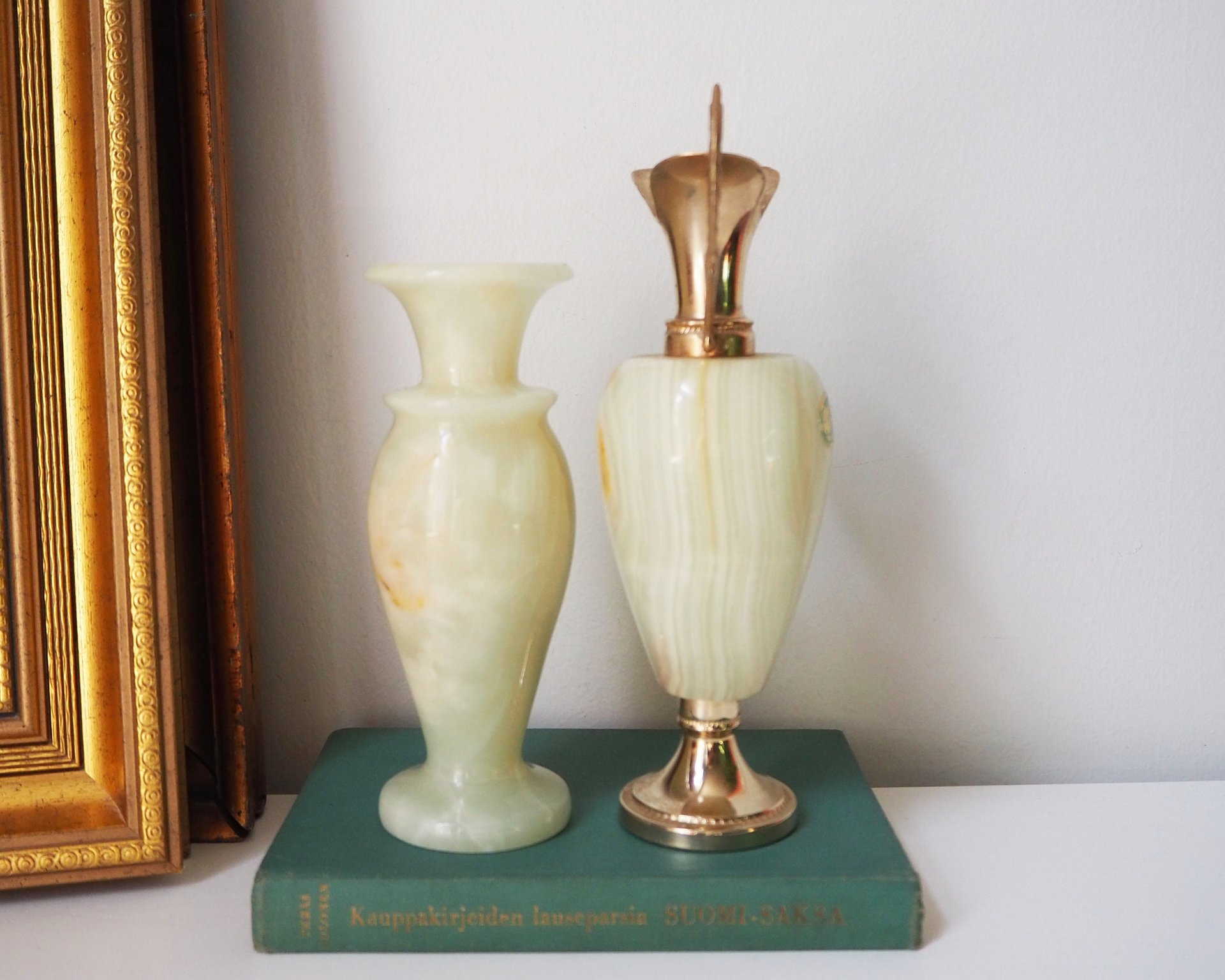 Set of two vintage vases | Onyx vase and pitcher | Vintage bud vase | Vintage single flower vases | Vintage marble vases | Made in Italy
