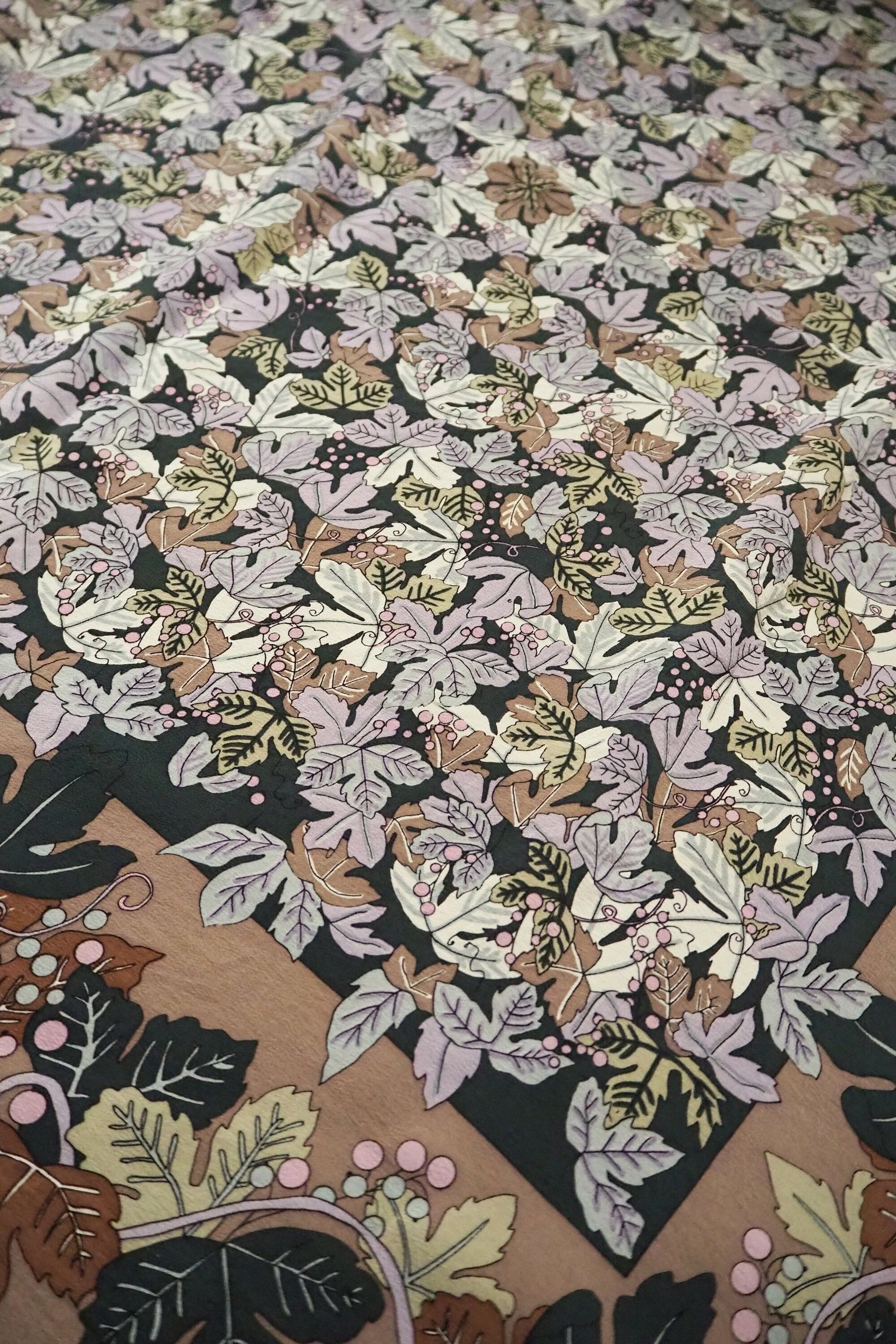 Vintage silk scarf | Vintage Marja Kurki scarf | Marja Kurki silk scarf | Vintage silk scarf with leaves