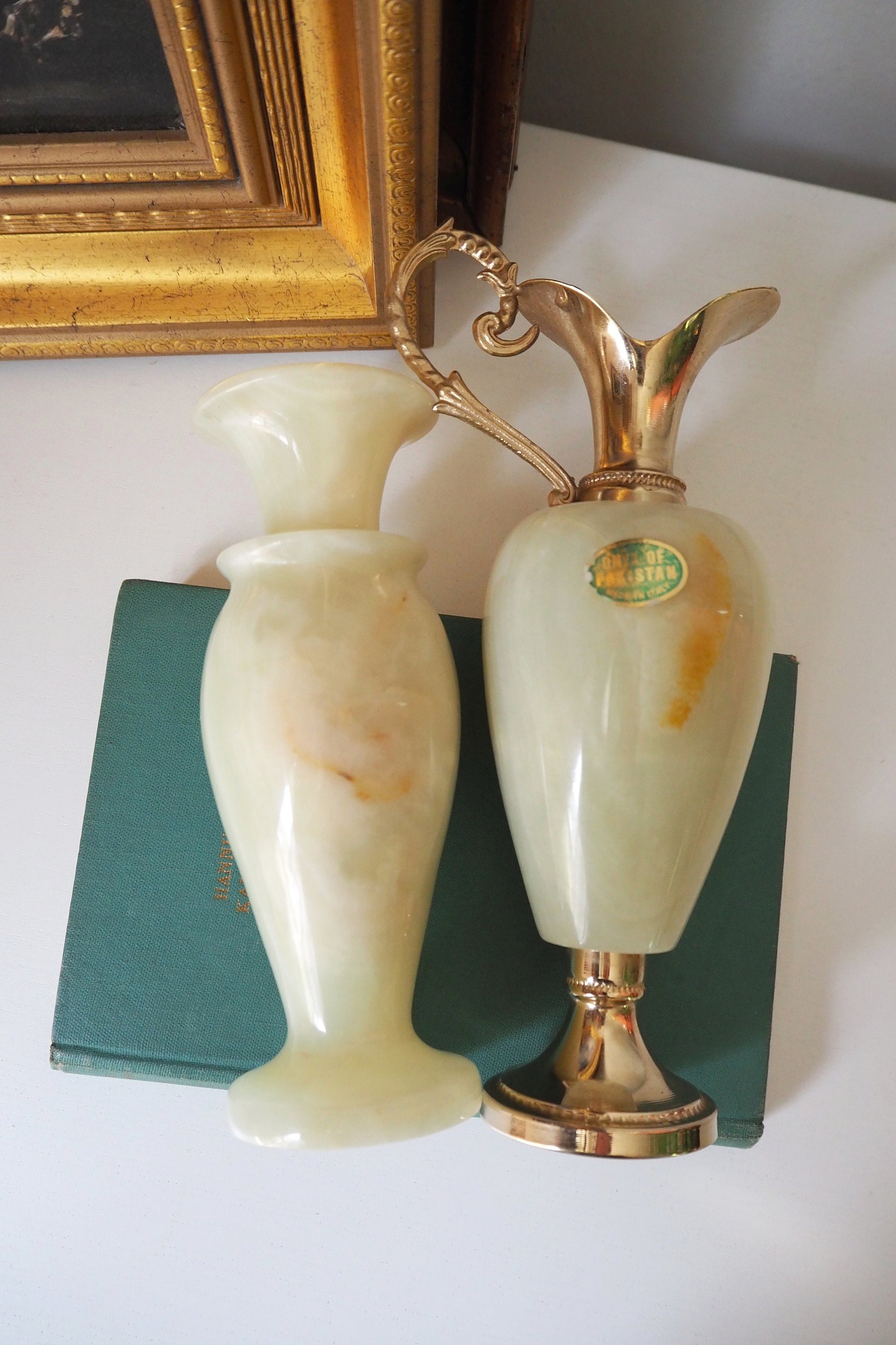 Set of two vintage vases | Onyx vase and pitcher | Vintage bud vase | Vintage single flower vases | Vintage marble vases | Made in Italy