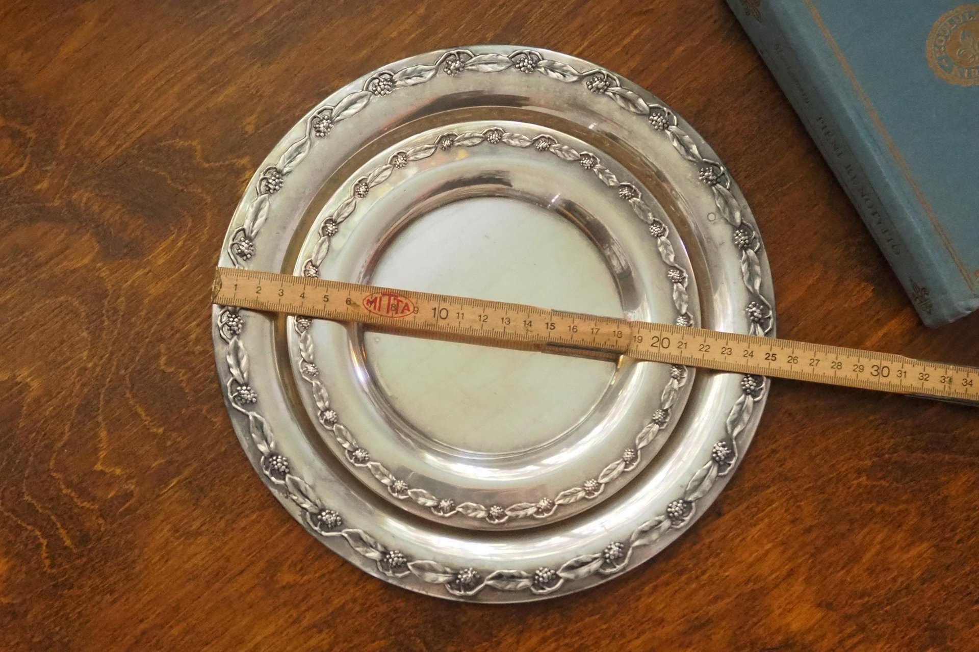 Set of two vintage alpacca silver plates | Alpacca silver platters | Vintage alpacca plates | Set of two small vintage trays