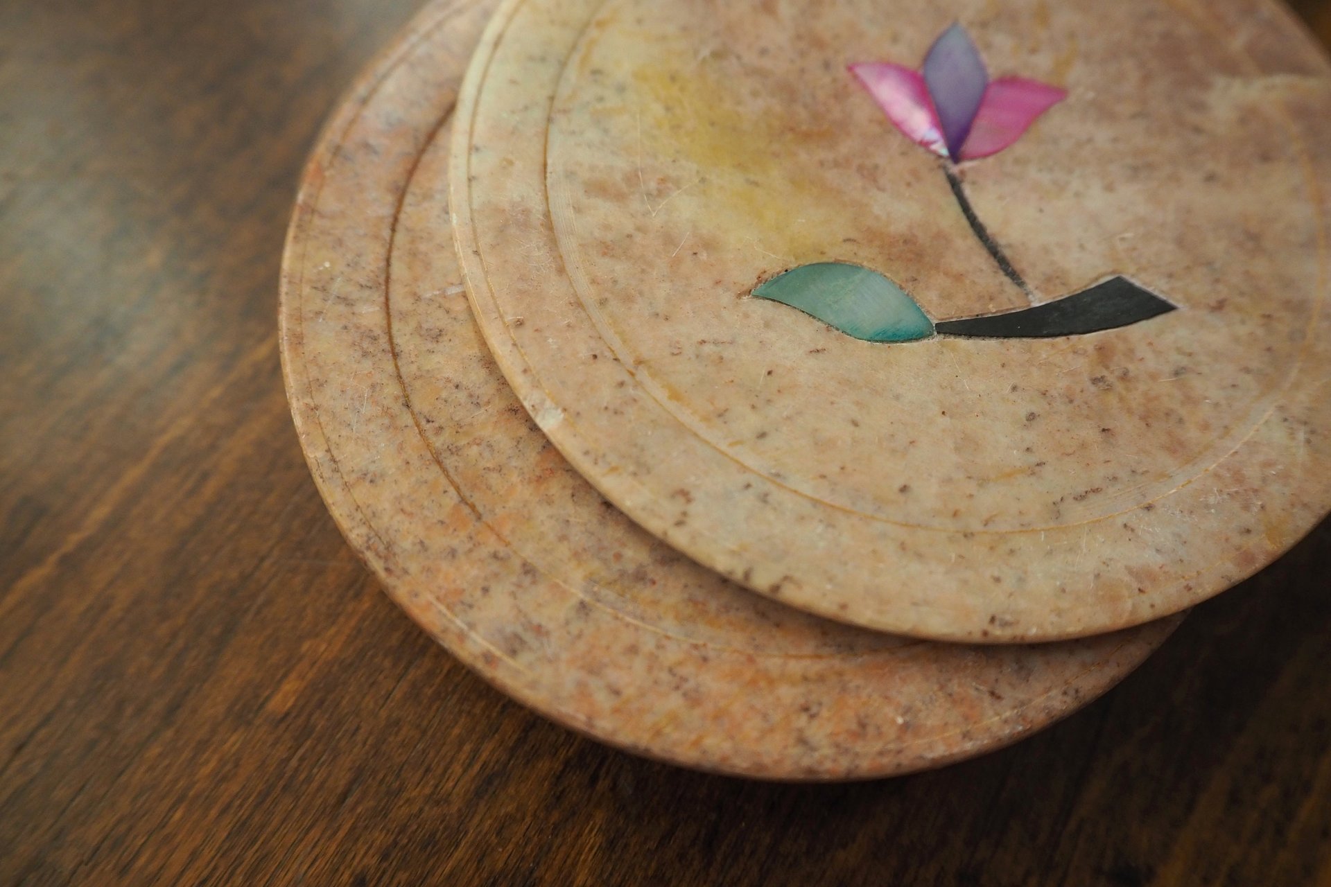 Vintage coasters | Set of six stone coasters with mother of pearl inlays | Vintage stone coaster set | Floral coasters | Marble coasters