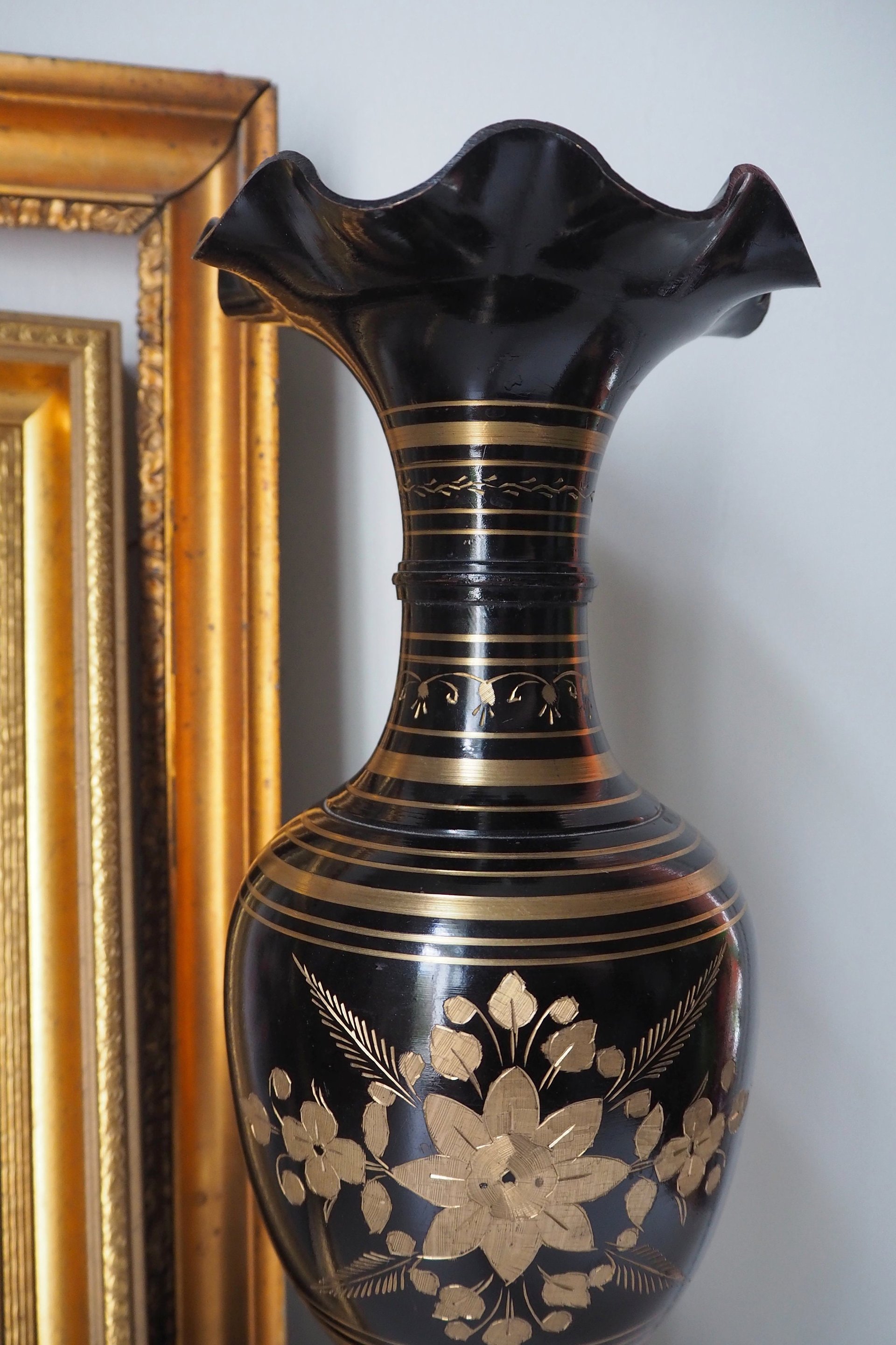 Vintage brass vase | Large vintage vase | Black brass vase | Etched floral brass vase black