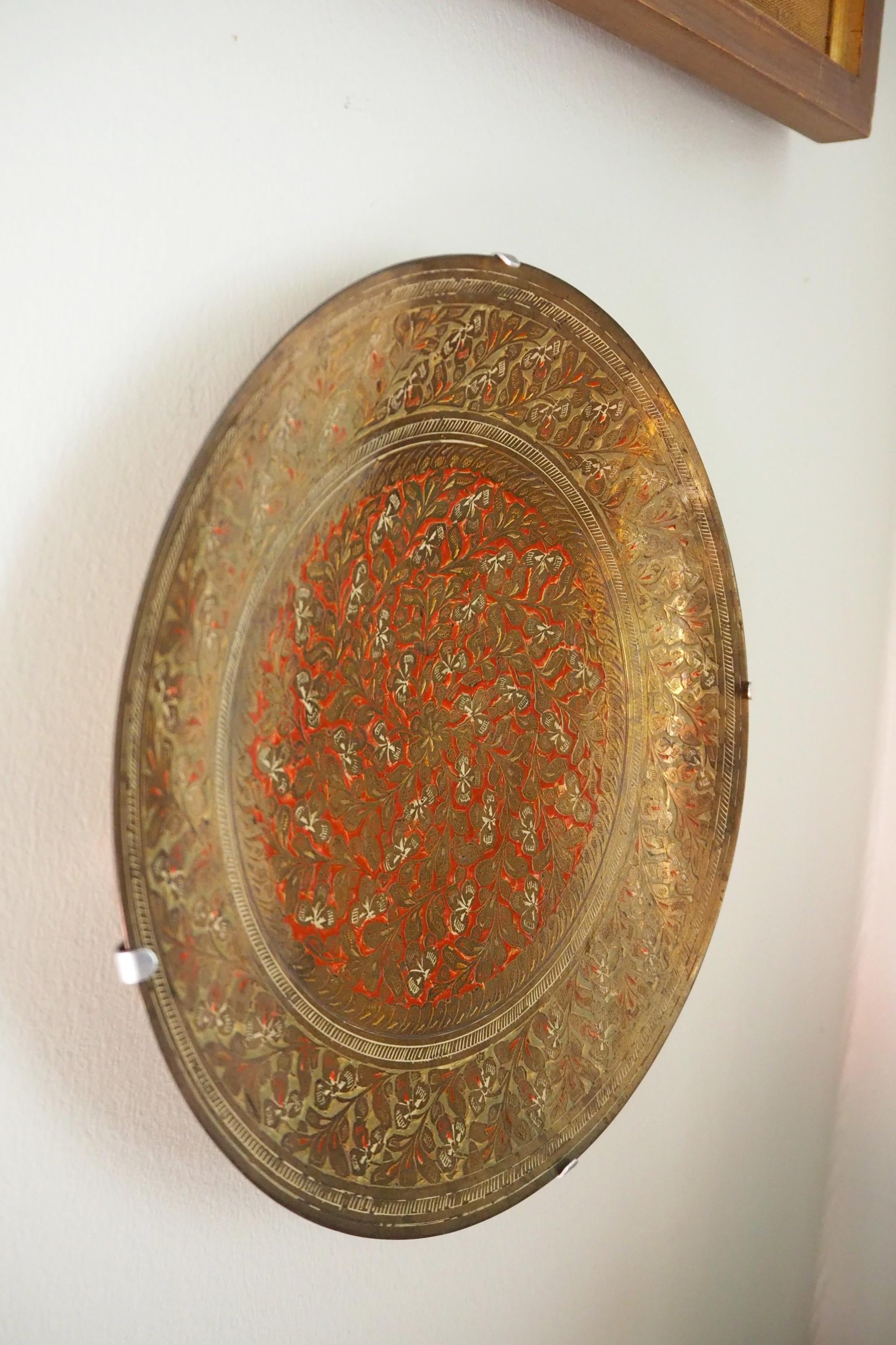 Vintage brass wall plate | Decorative wall plate | Engraved brass plate | Vintage brass plate | Brass wall plate