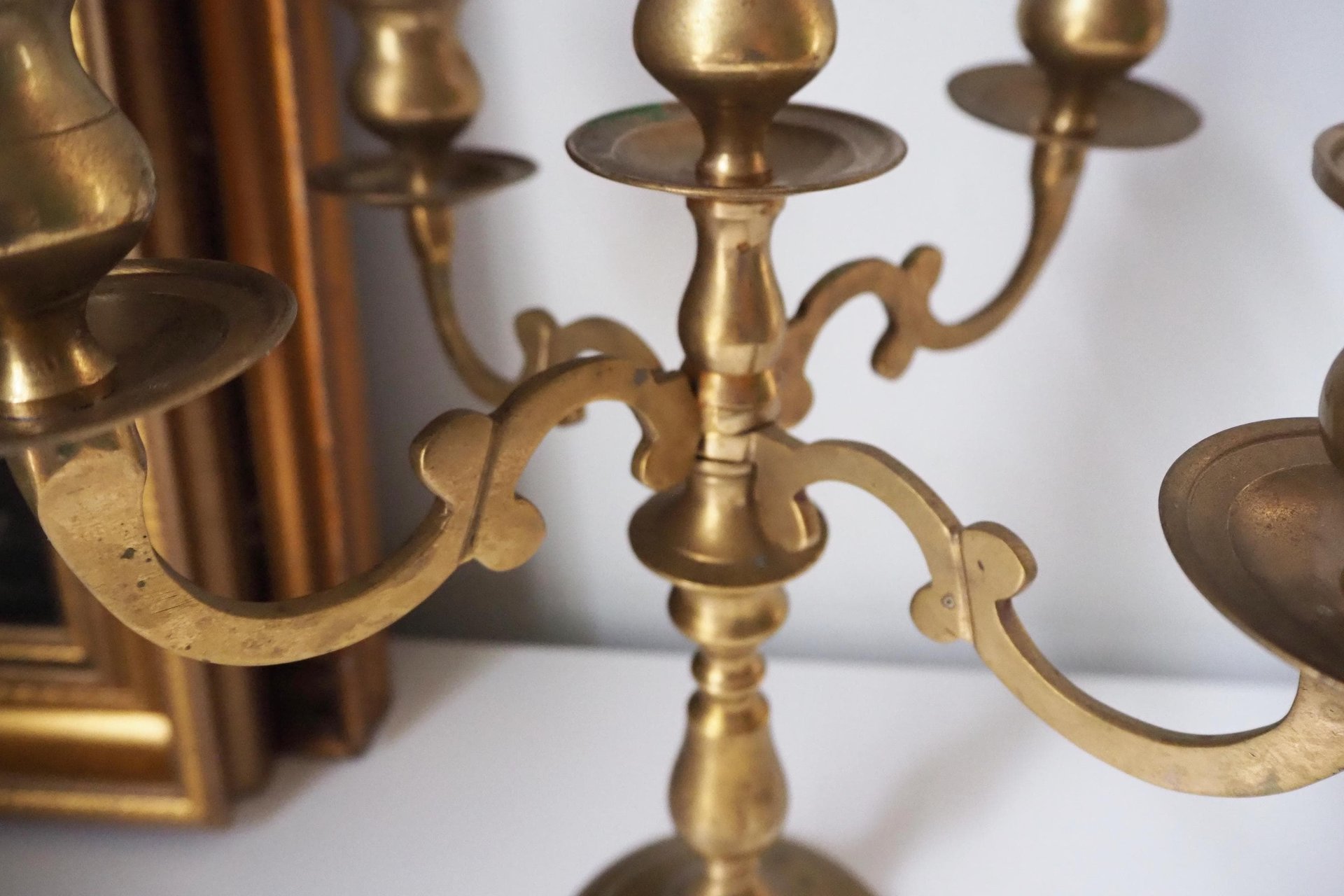 Vintage five arm candelabra | Brass candelabra | Five arm candlestick holder | Vintage candelabrum | Brass candelabrum set | Candle snuffer