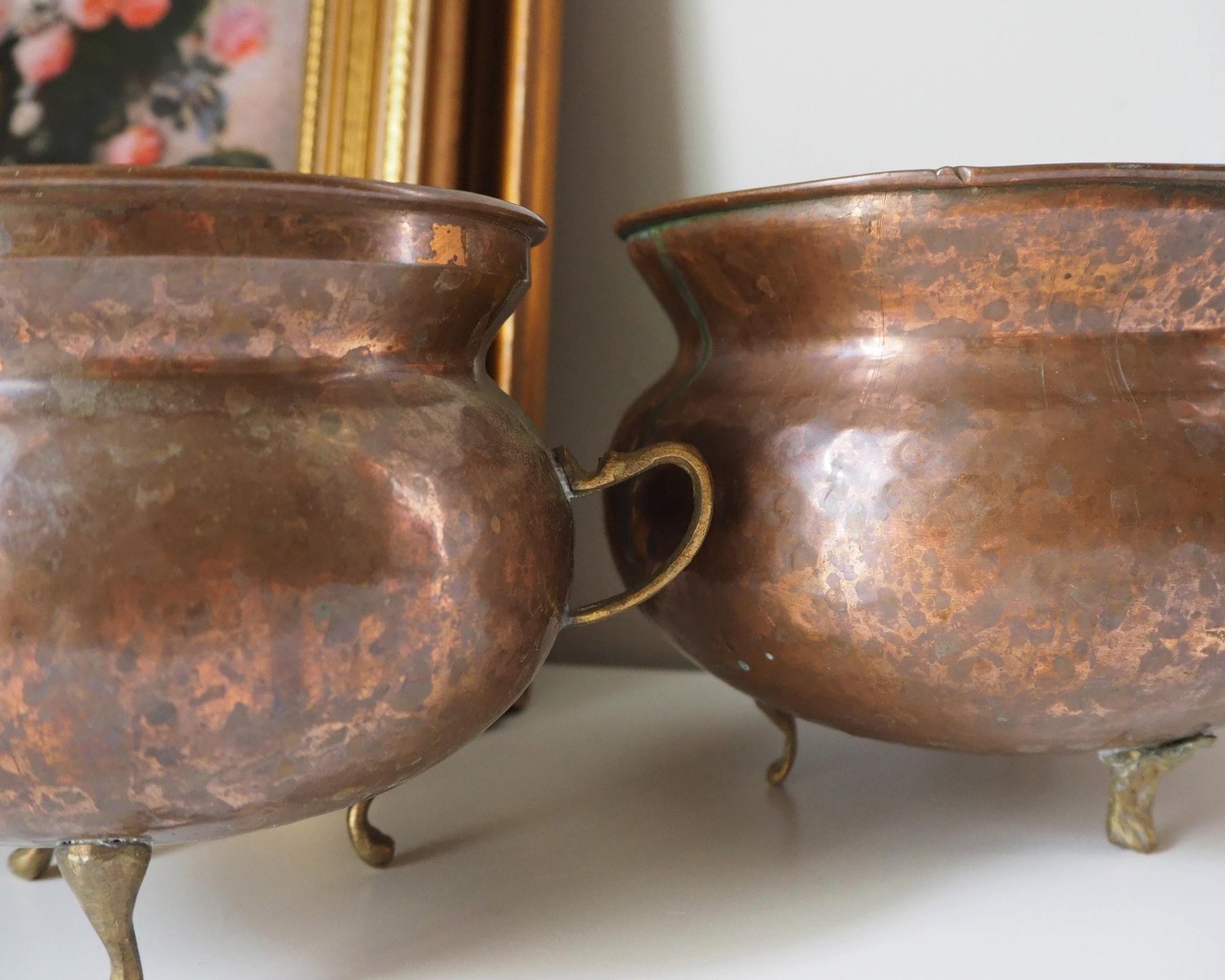 Set of two vintage copper planters | Mismatched copper planters | Round copper planters | Vintage planters with handles