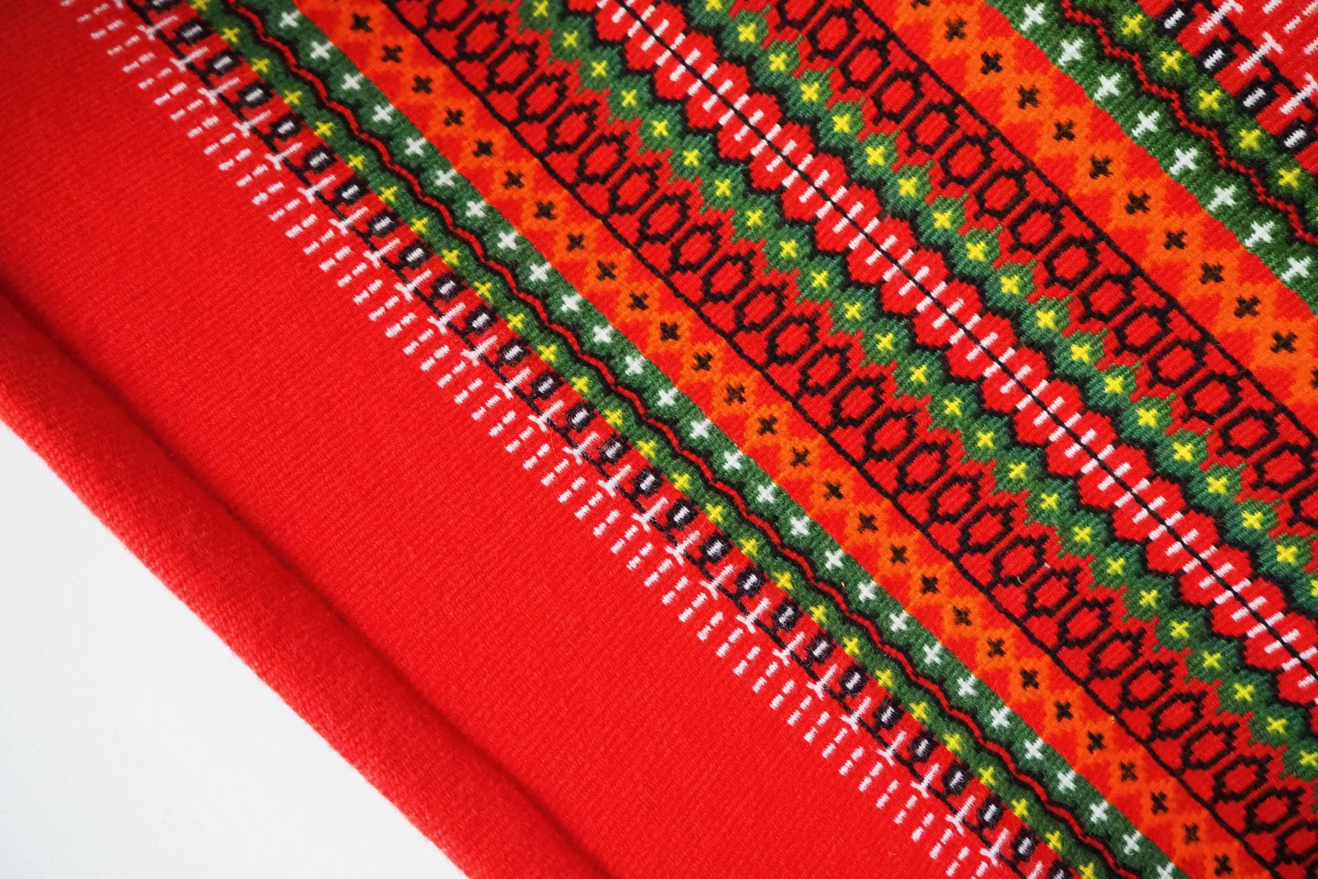 Vintage wall hanging | Large wall hanging | Scandinavian woven textile | Geometrical wall hanging | Large Scandinavian wall hanging