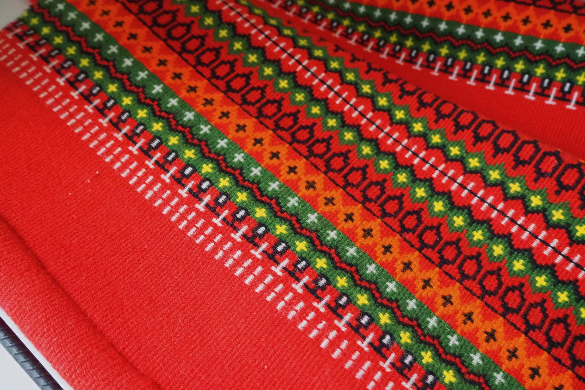 Vintage wall hanging | Large wall hanging | Scandinavian woven textile | Geometrical wall hanging | Large Scandinavian wall hanging