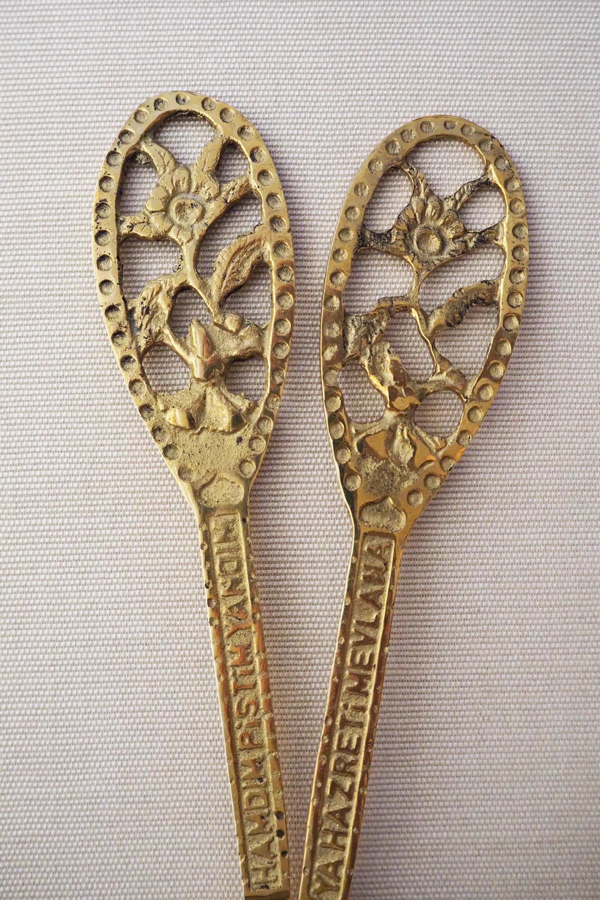 Vintage salad servers | Brass salad servers | Vintage serving utensils | Vintage brass salad servers | Brass serving utensils