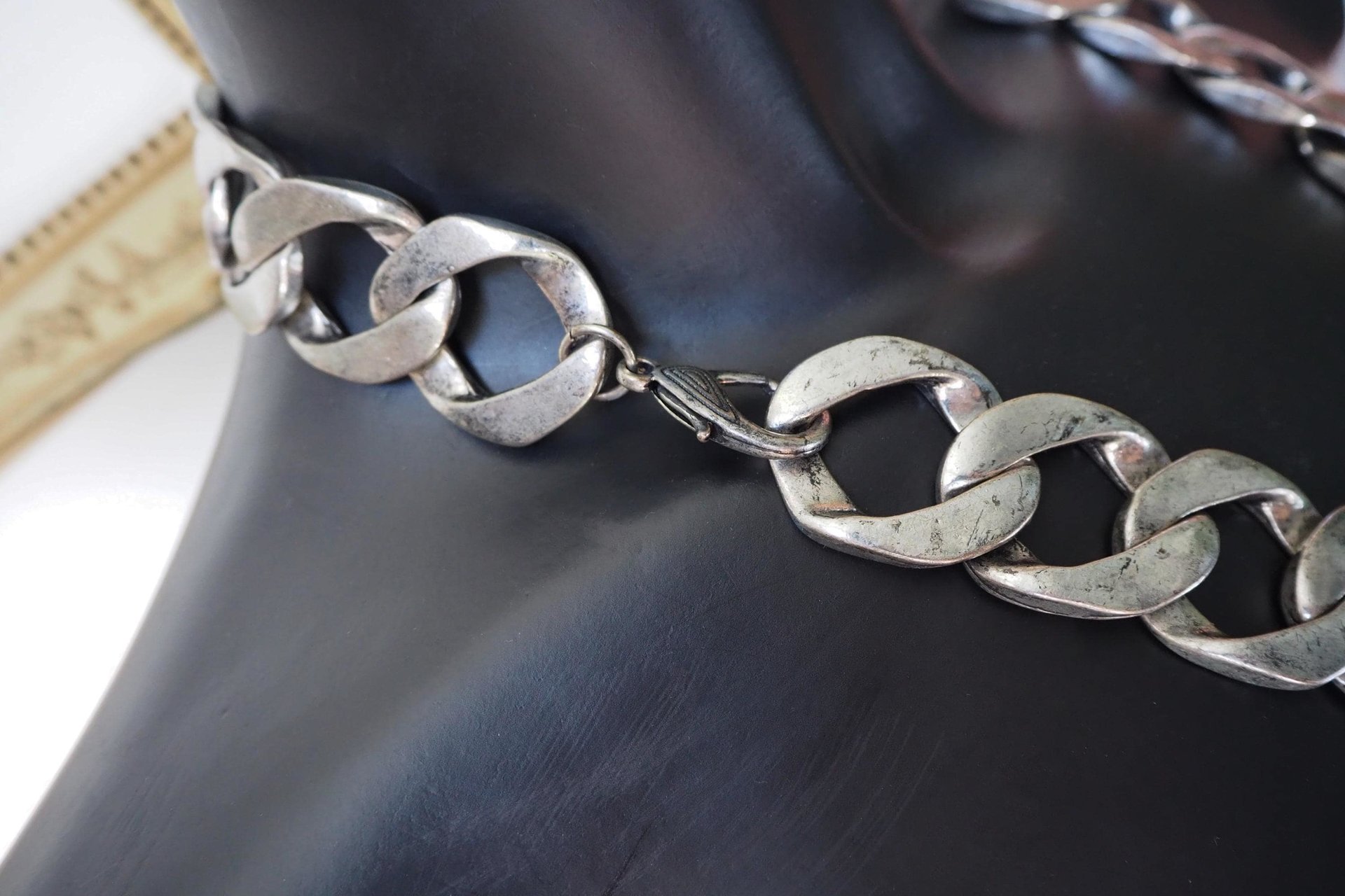 Vintage chunky necklace | Silver tone curb necklace | Vintage silver tone necklace | Vintage curb necklace | Thick silver necklace