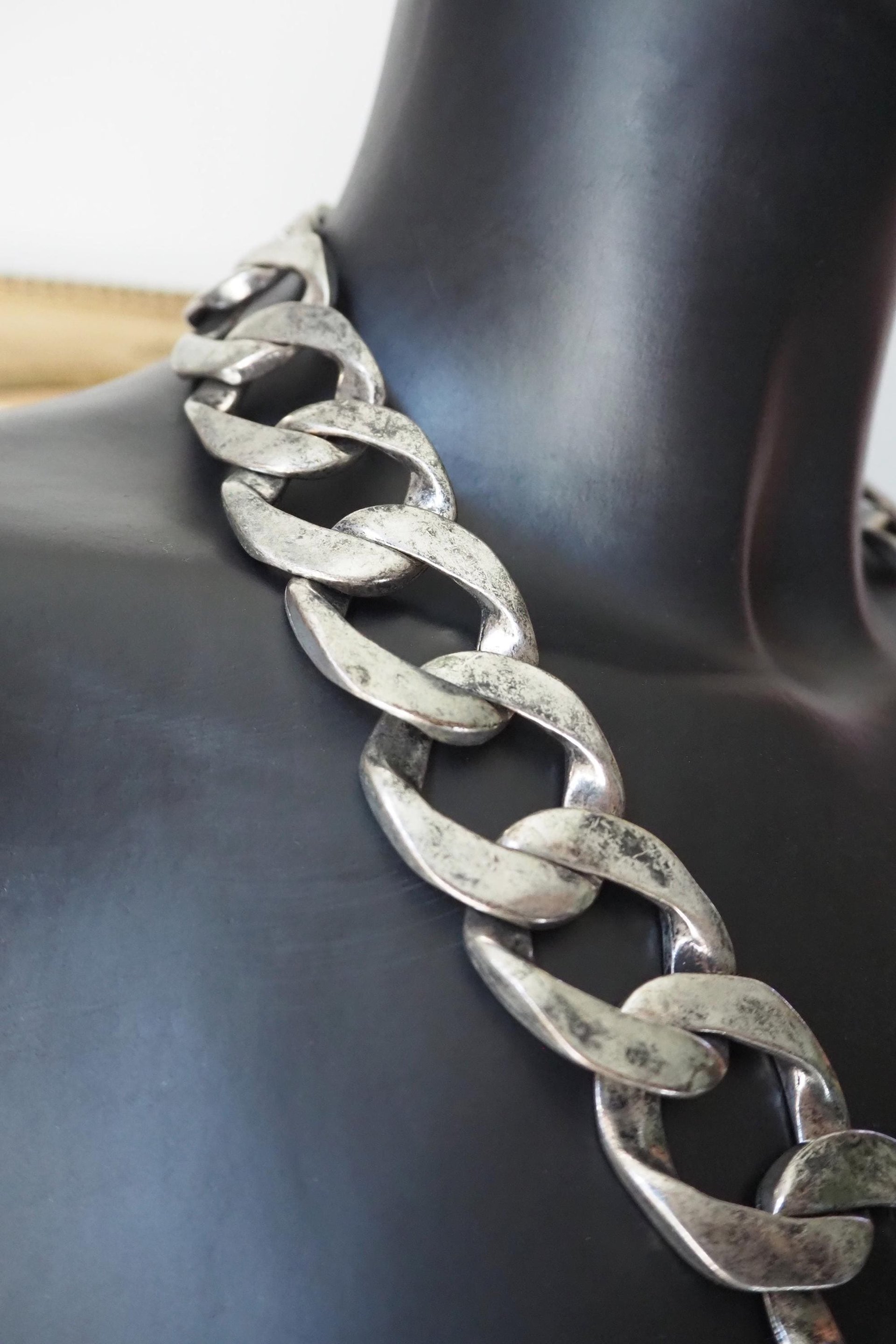 Vintage chunky necklace | Silver tone curb necklace | Vintage silver tone necklace | Vintage curb necklace | Thick silver necklace