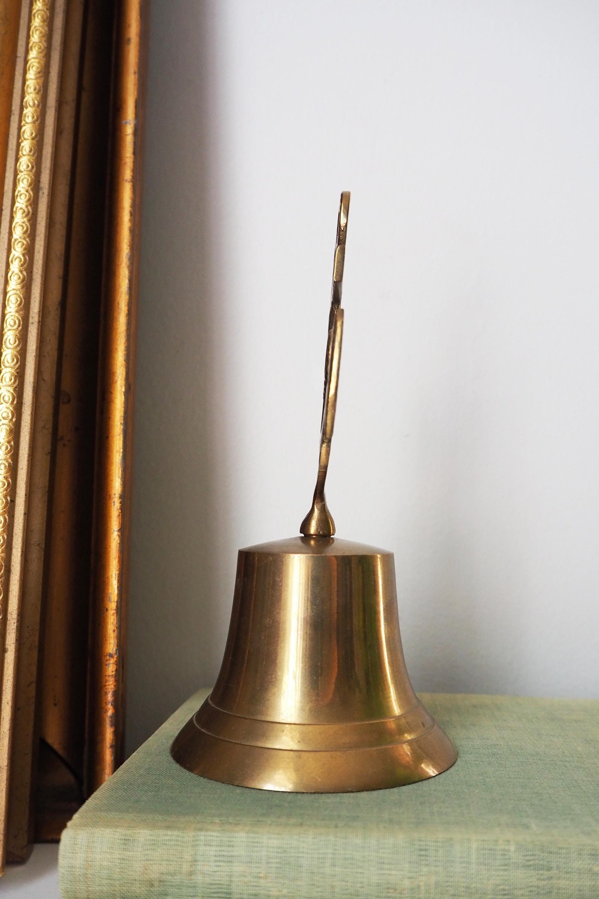 Vintage brass hand bell | Anchor hand bell | Vintage hand bell | Brass table bell | Vintage table bell | Vintage brass bell