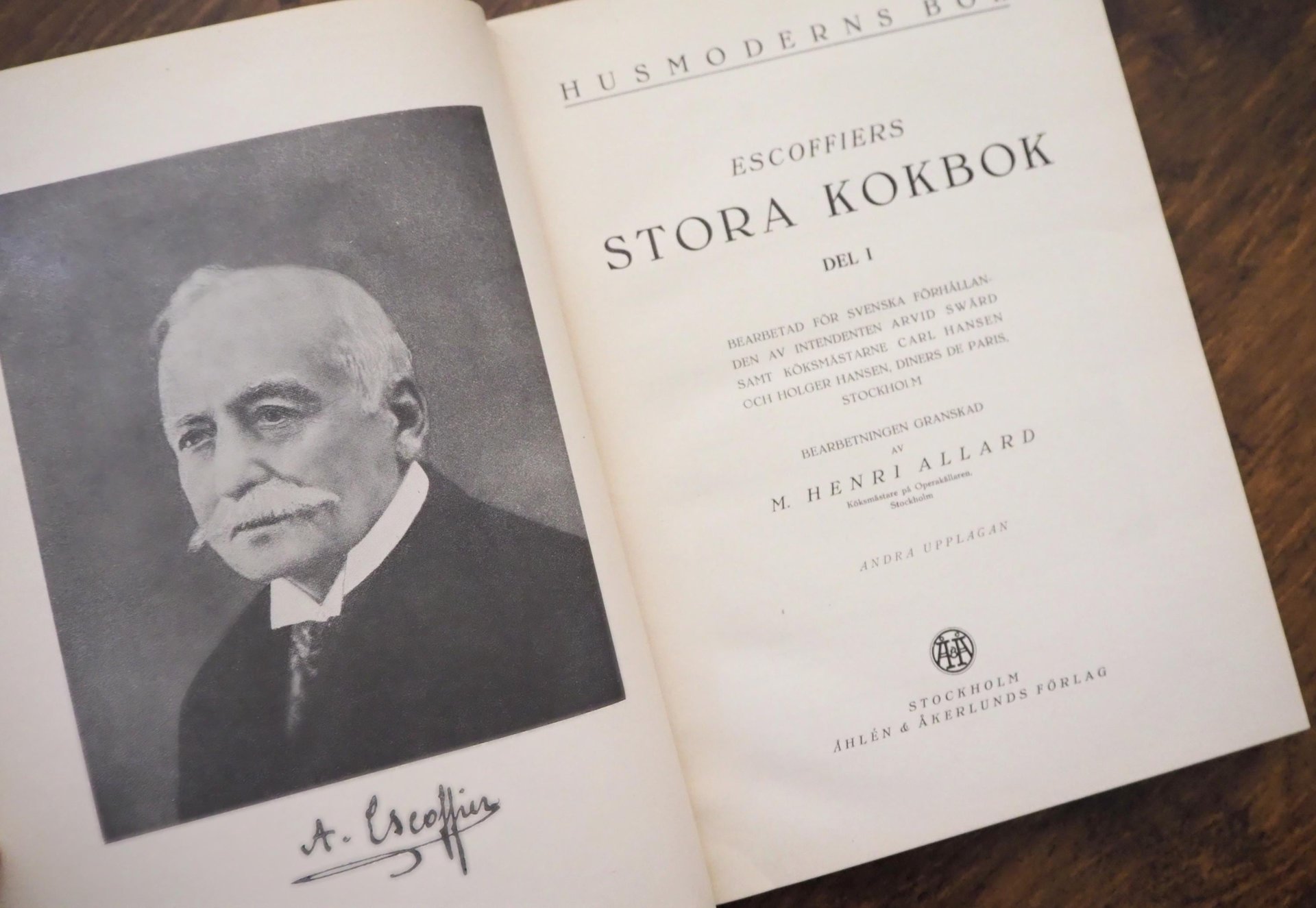 Vintage cookbooks | Escoffiers Stora Kokbok delar 1–2 | Vintage Swedish cookbooks | Swedish cookbooks | Auguste Escoffier | Husmoderns Bok