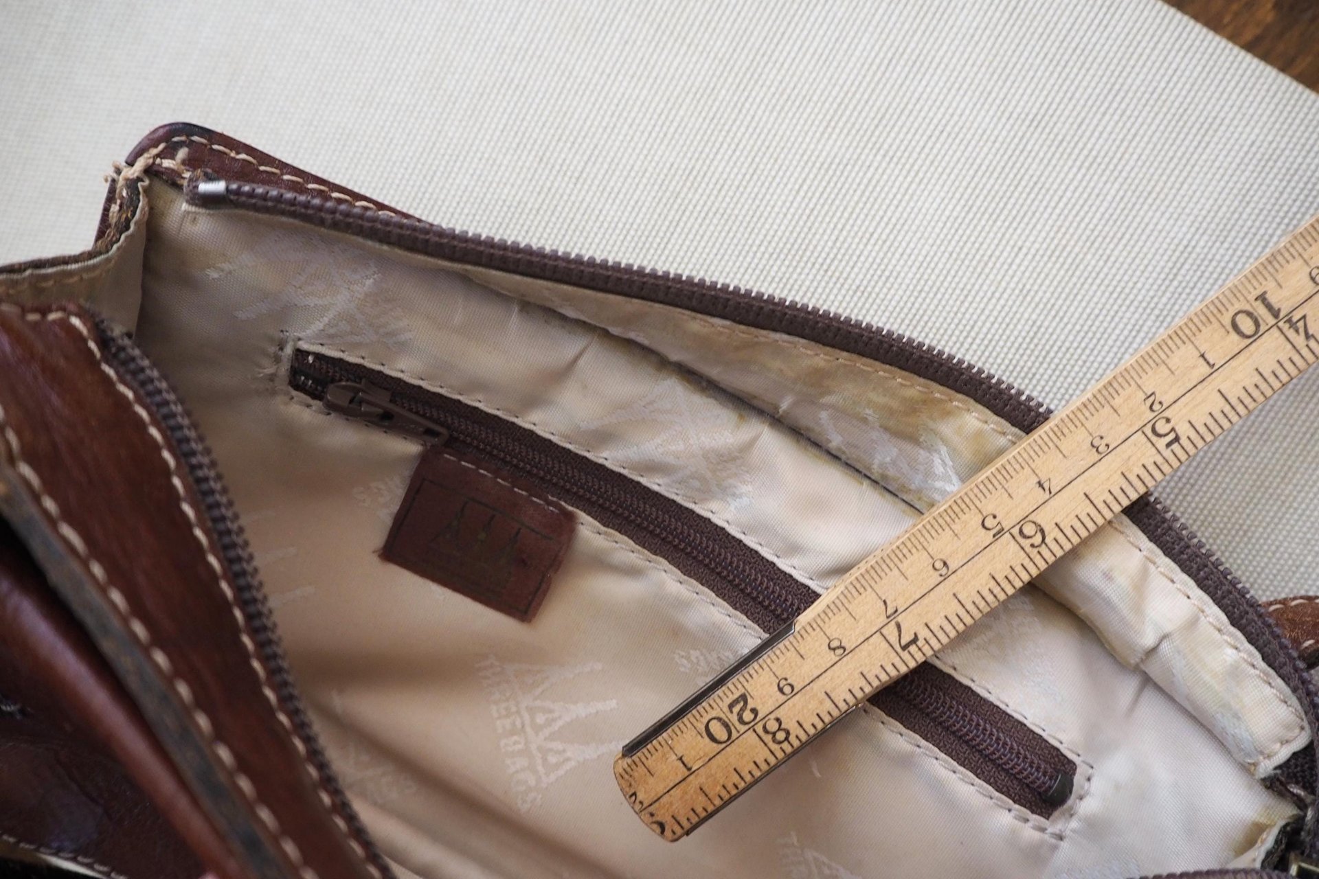 Vintage leather bag | Small vintage crossbody bag | Brown crossbody bag | Vintage leather crossbody bag | Three Bags leather bag