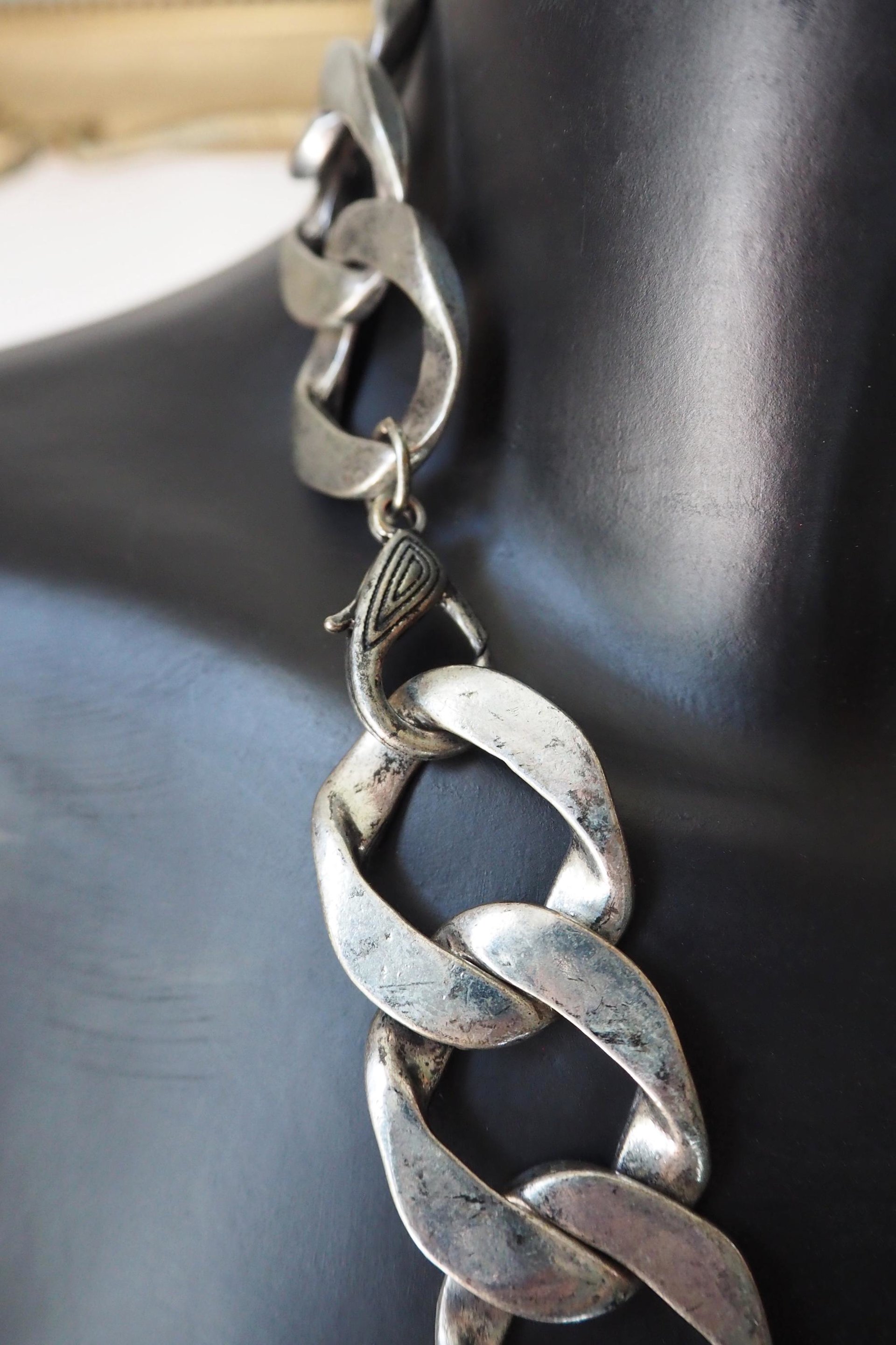 Vintage chunky necklace | Silver tone curb necklace | Vintage silver tone necklace | Vintage curb necklace | Thick silver necklace