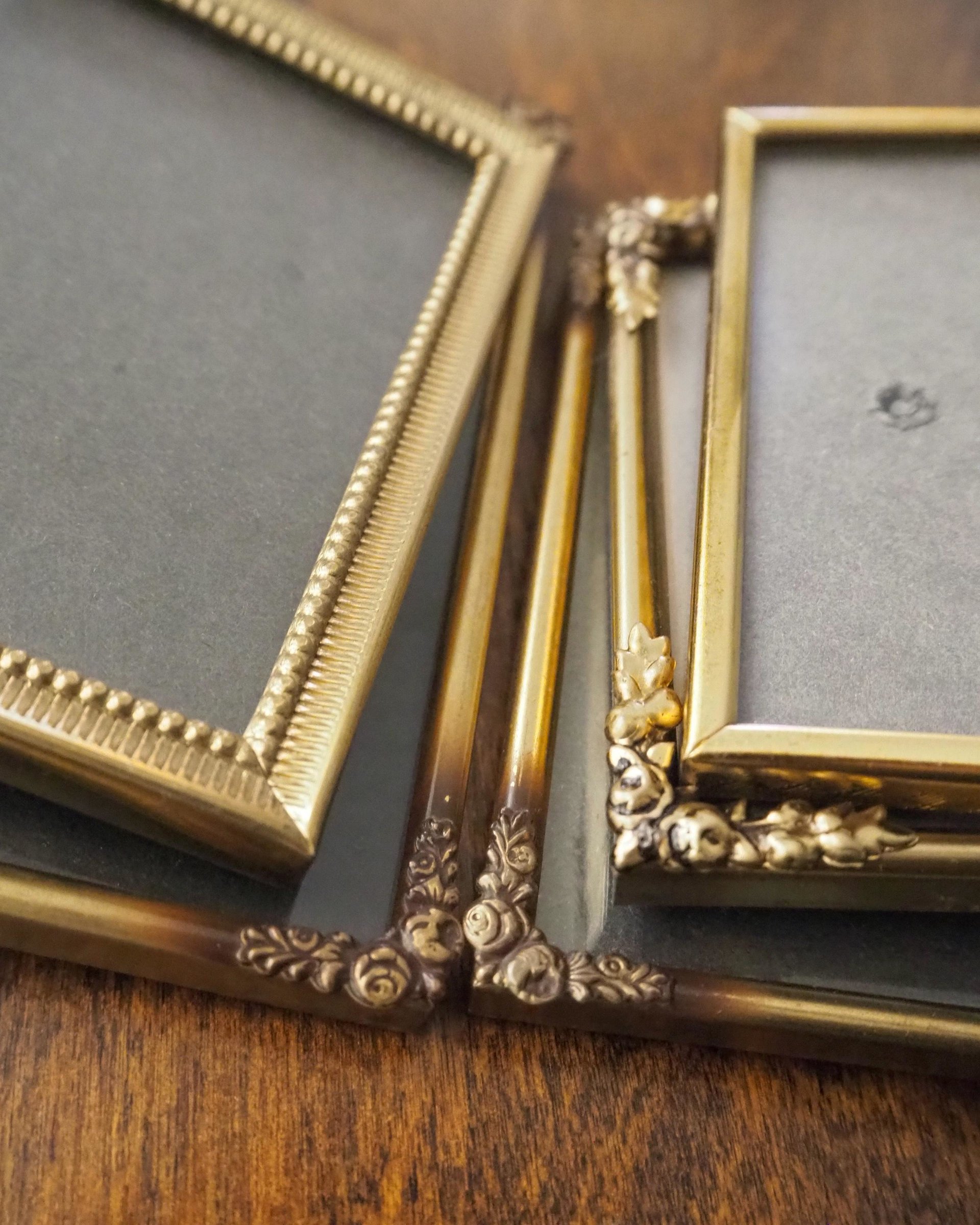 Set of five vintage photo frames | Mismatched photo frames | Set of five brass vintage frames | Vintage brass picture frames