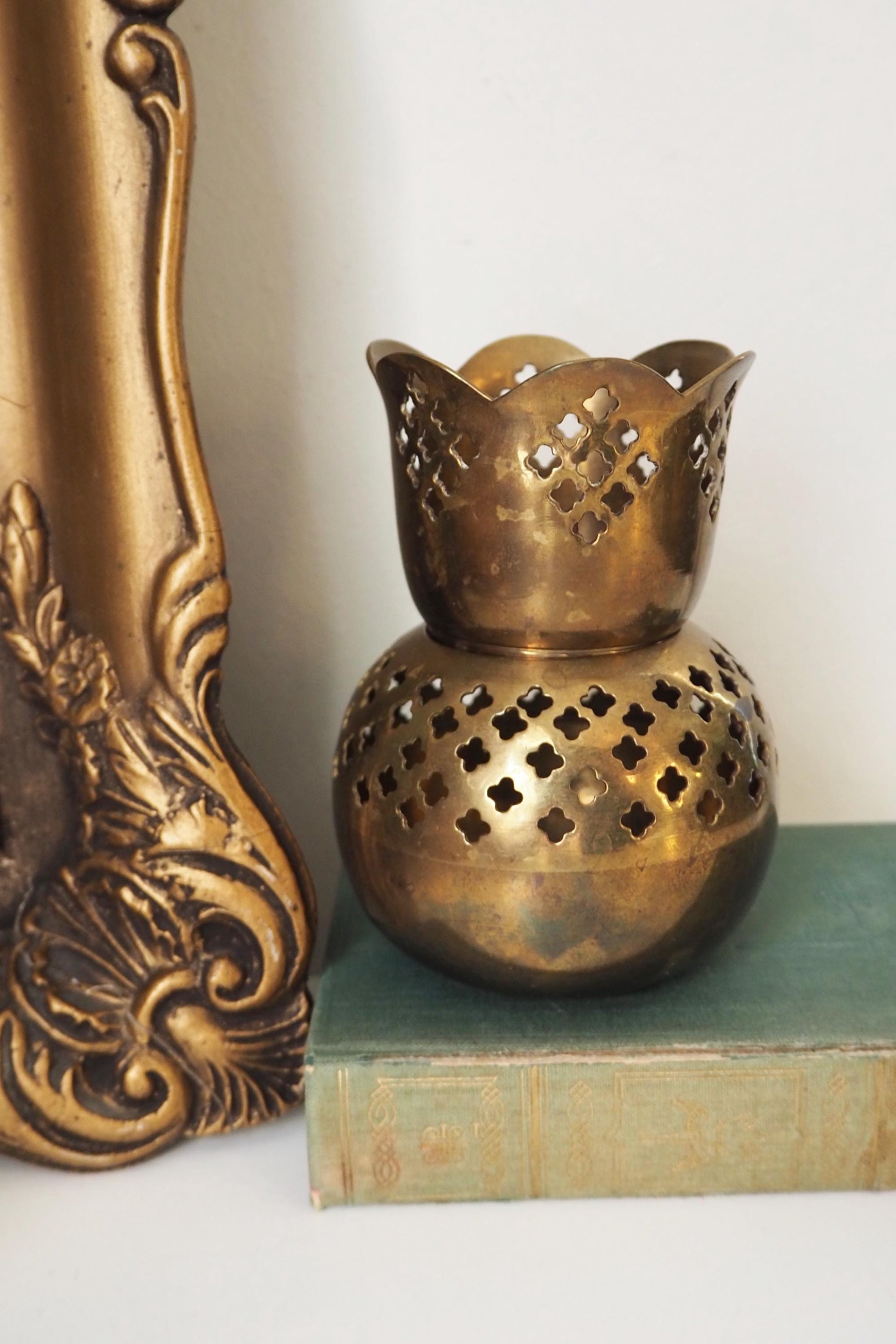Set of two vintage tealight candle holders | Brass tealight candleholders | Vintage brass votive candleholders | Mismatched tealight holders