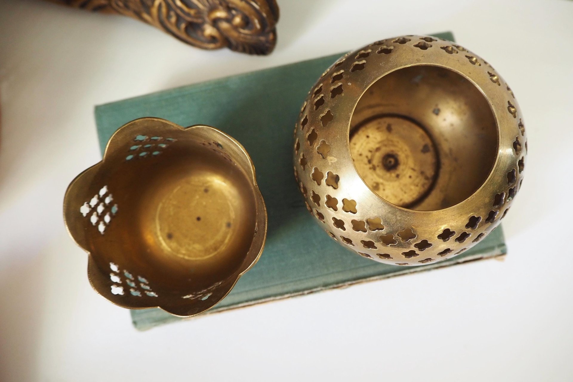 Set of two vintage tealight candle holders | Brass tealight candleholders | Vintage brass votive candleholders | Mismatched tealight holders