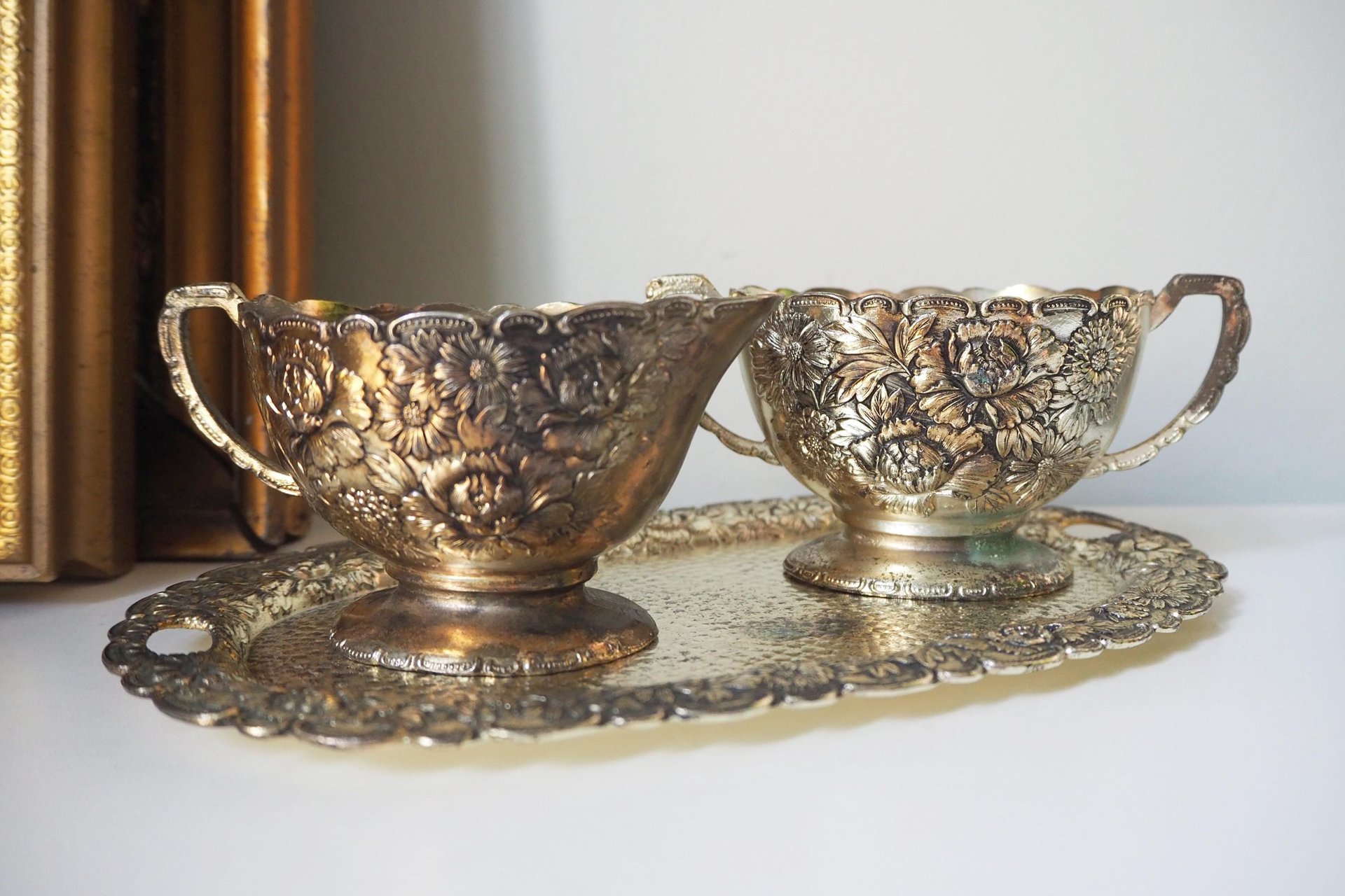 Vintage creamer and sugar bowl set | Vintage silver plated creamer and sugar set | Vintage creamer and sugar bowl set