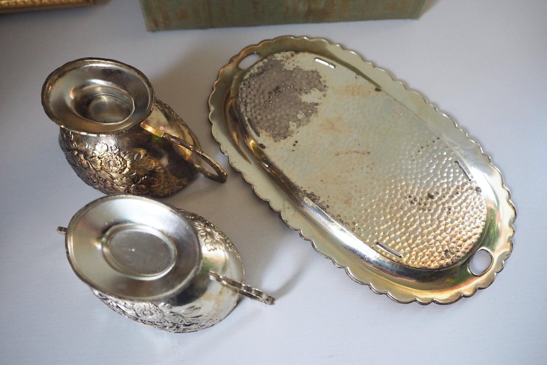 Vintage creamer and sugar bowl set | Vintage silver plated creamer and sugar set | Vintage creamer and sugar bowl set