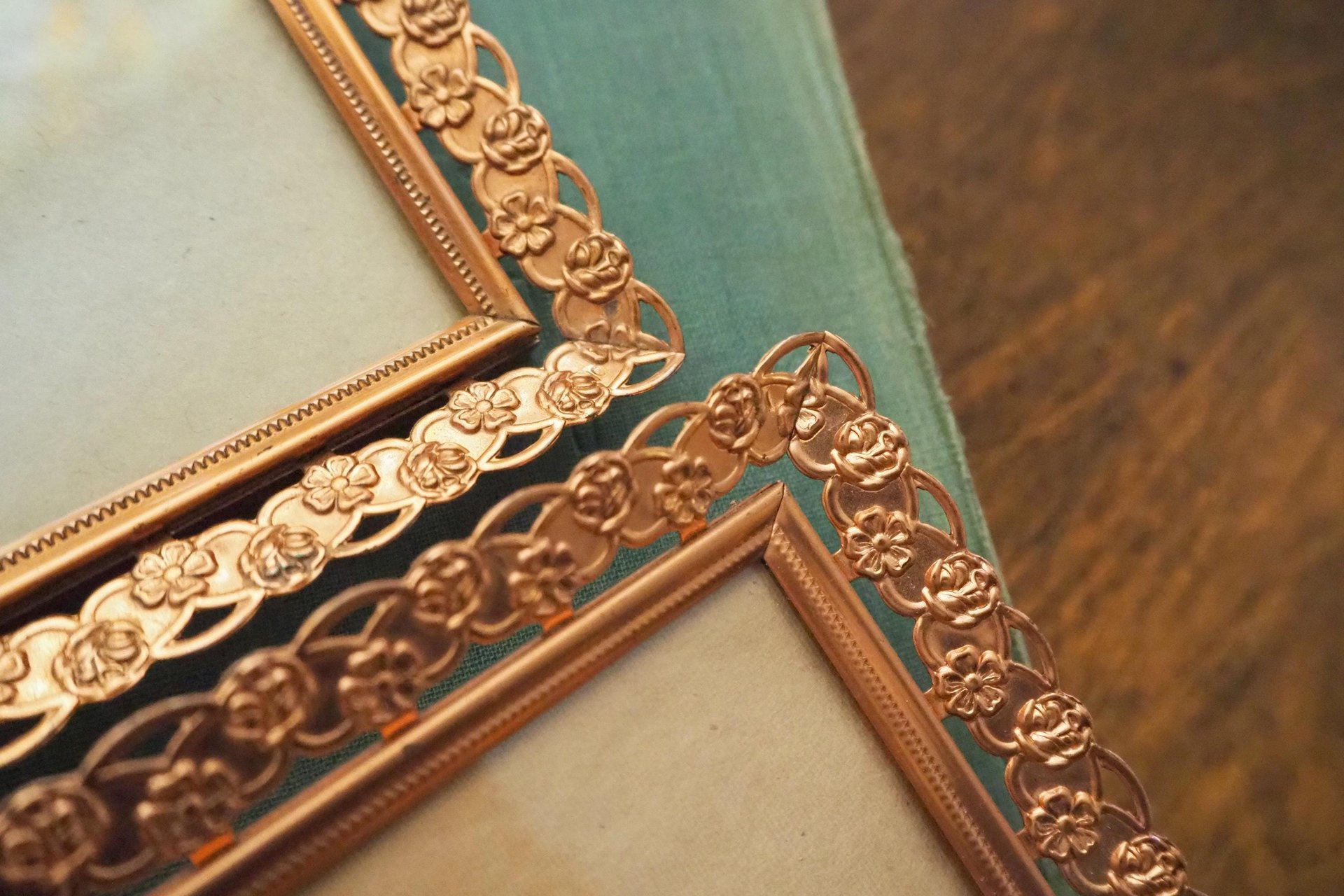 Vintage rose gold photo frames | Set of two vintage photo frames | Rose gold photo frames | Vintage copper tone picture frames