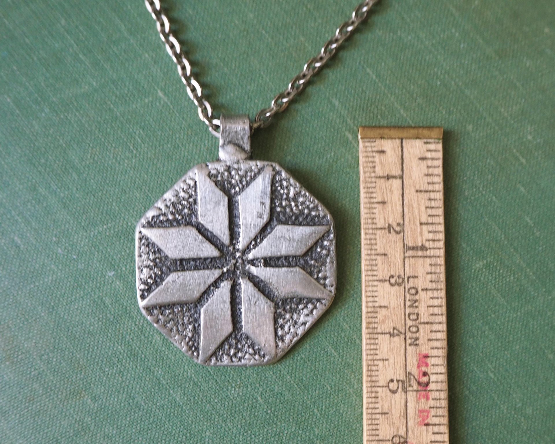 Vintage pewter pendant | Affa Alex Vittsjö pendant | Swedish pewter pendant | Vintage Vittsjö pewter pendant