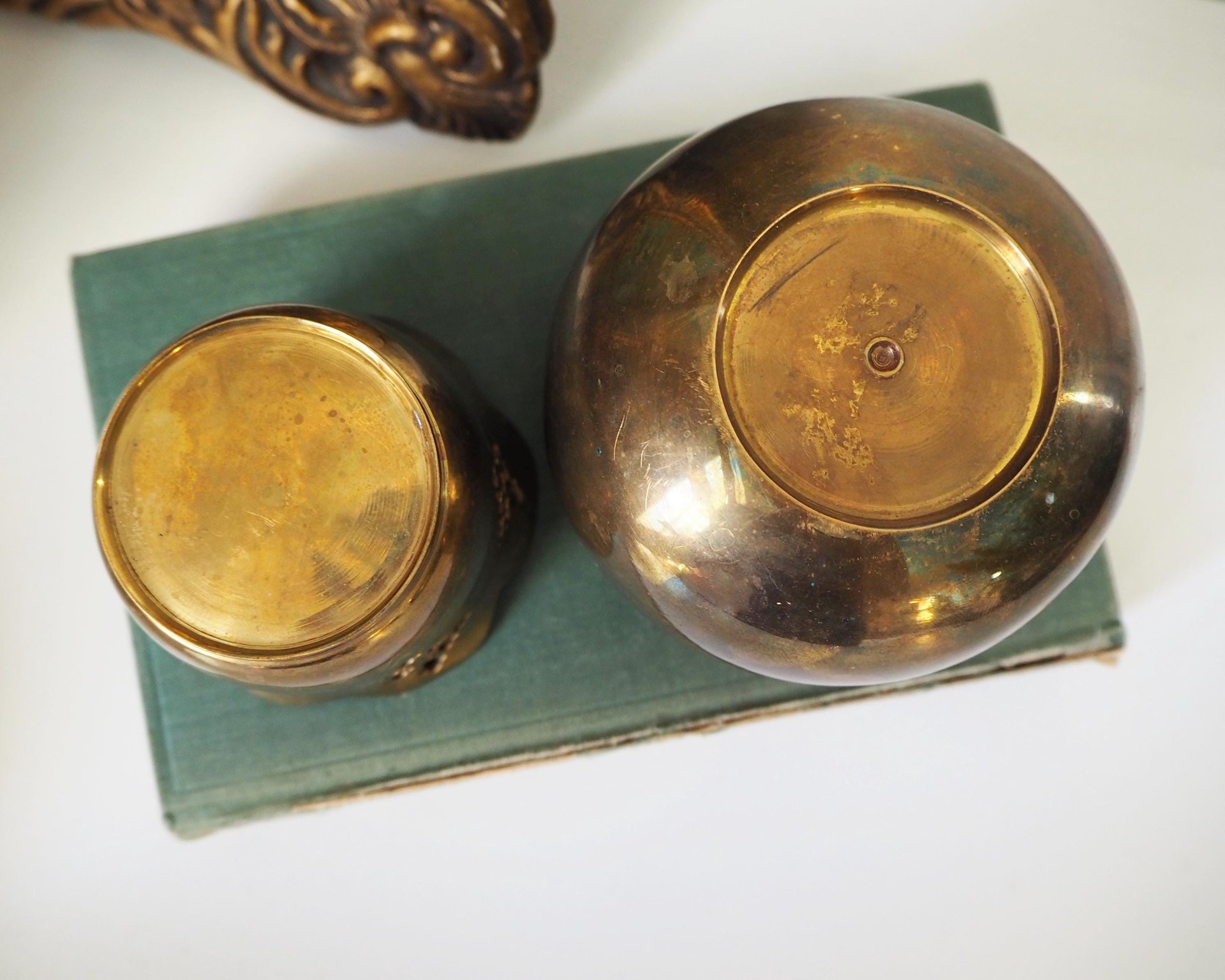 Set of two vintage tealight candle holders | Brass tealight candleholders | Vintage brass votive candleholders | Mismatched tealight holders