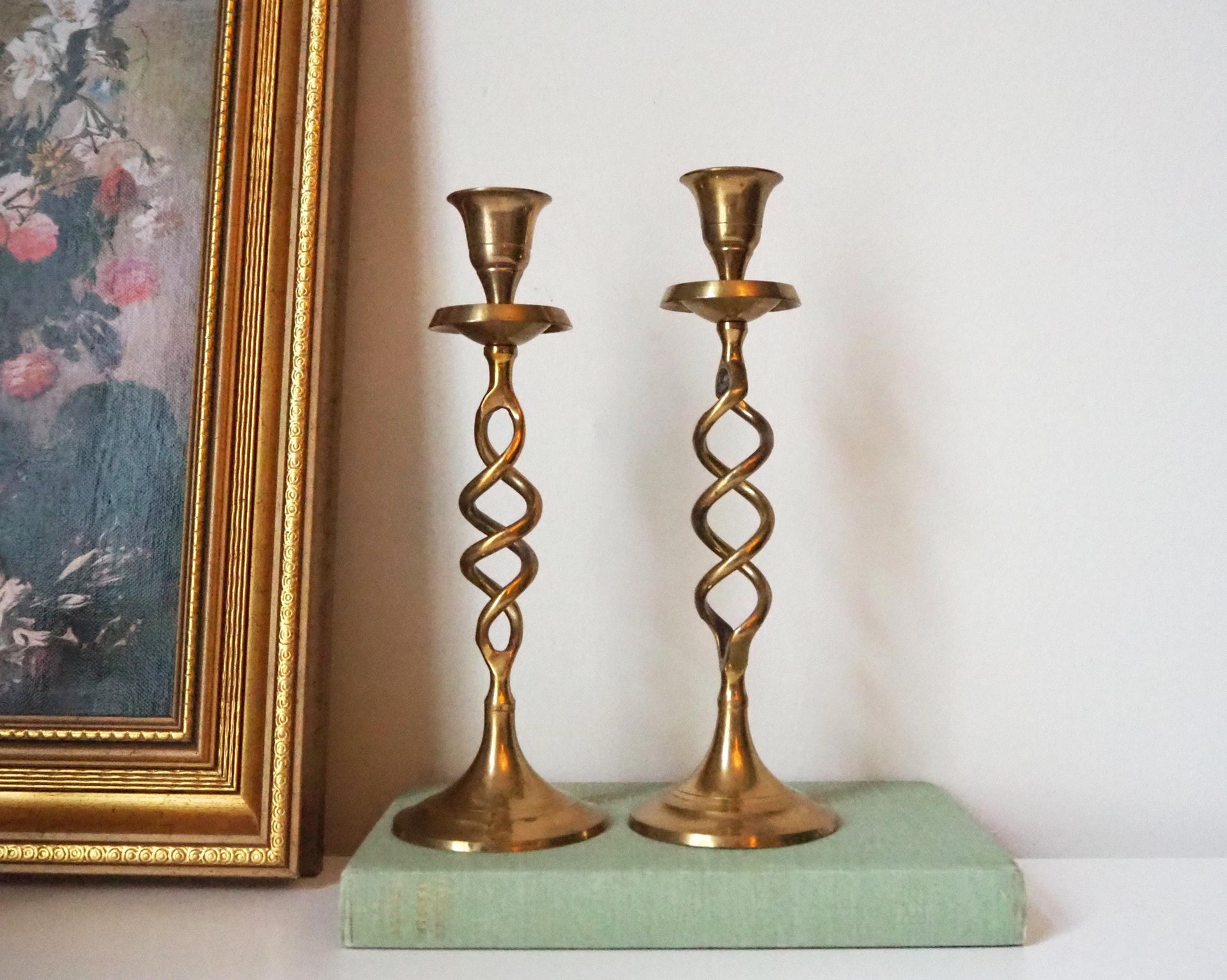Set of two vintage candlestick holders | Brass candlestick holders | Barley twist brass candlestick holders | Twisted candlestick holders