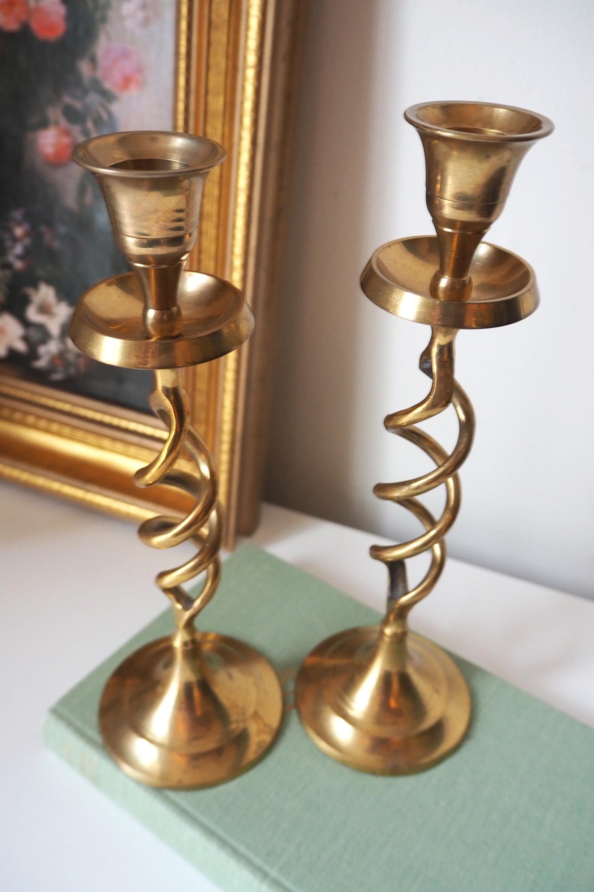 Set of two vintage candlestick holders | Brass candlestick holders | Barley twist brass candlestick holders | Twisted candlestick holders