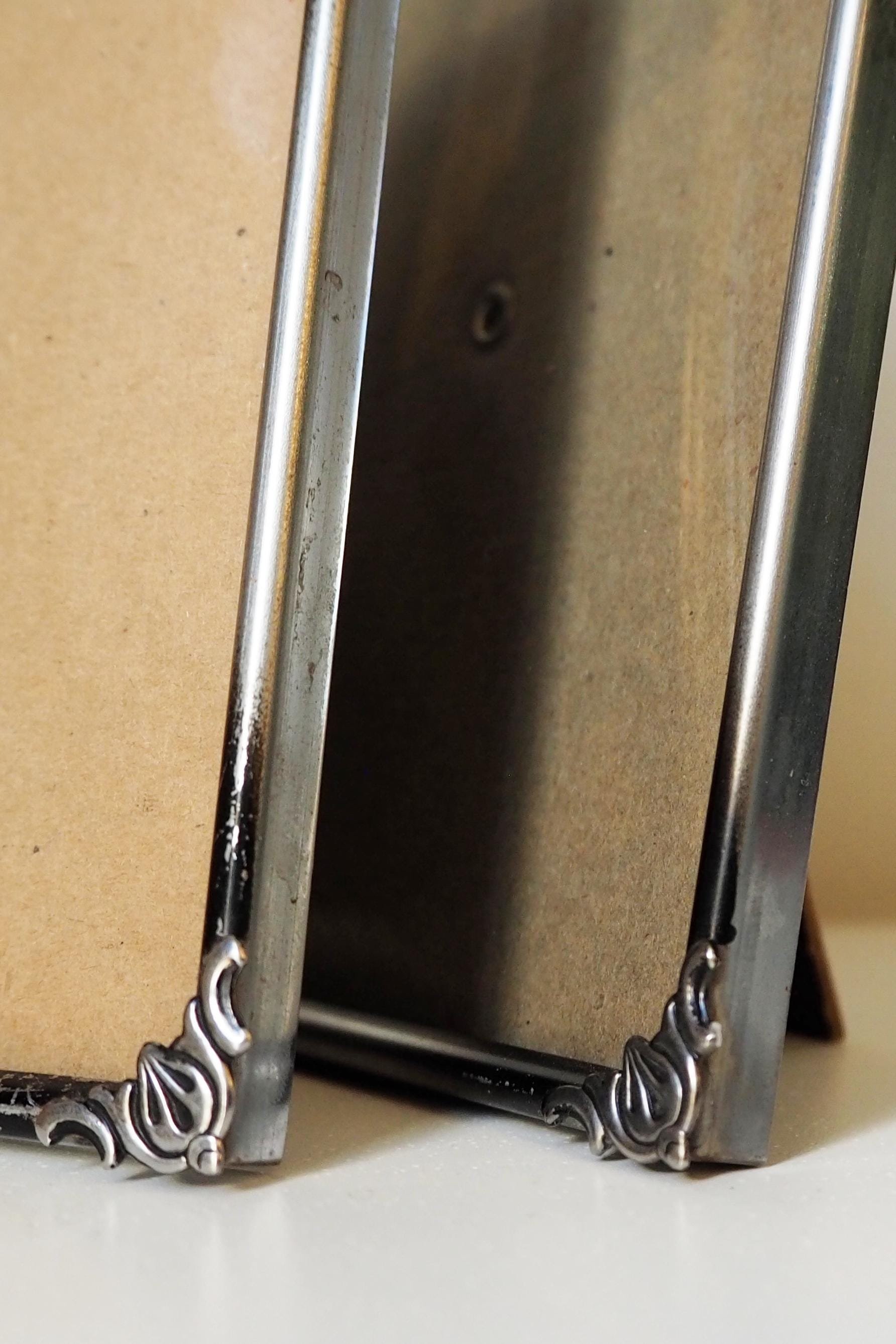 Set of two vintage silver plated photo frames | Silver plated photo frames 12x17 cm | Vintage picture frames | Matching frames