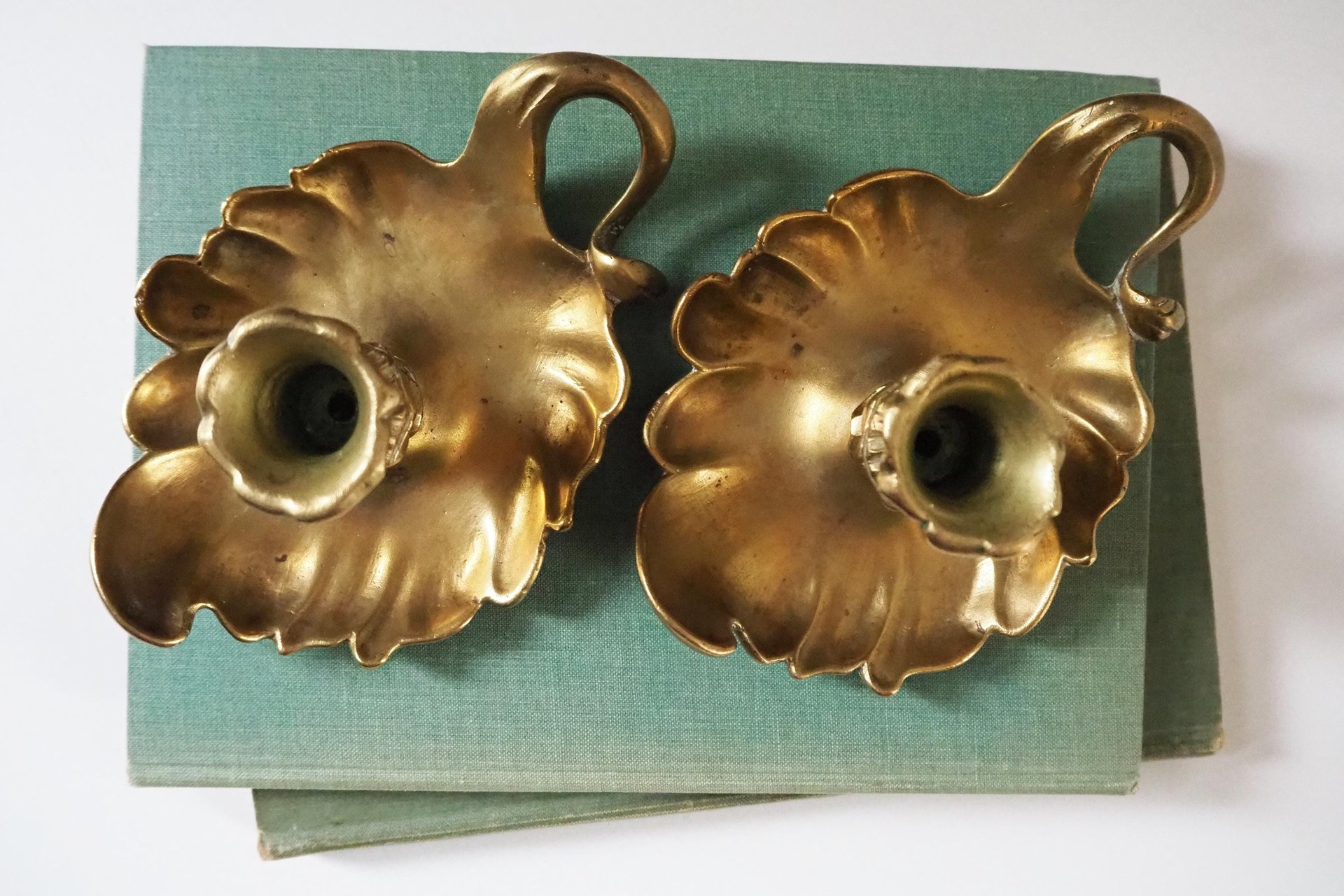 Set of two vintage chamber candlestick holders | Chamber candlestick holders | Antique bronze candleholders | Antique chamber candle holders
