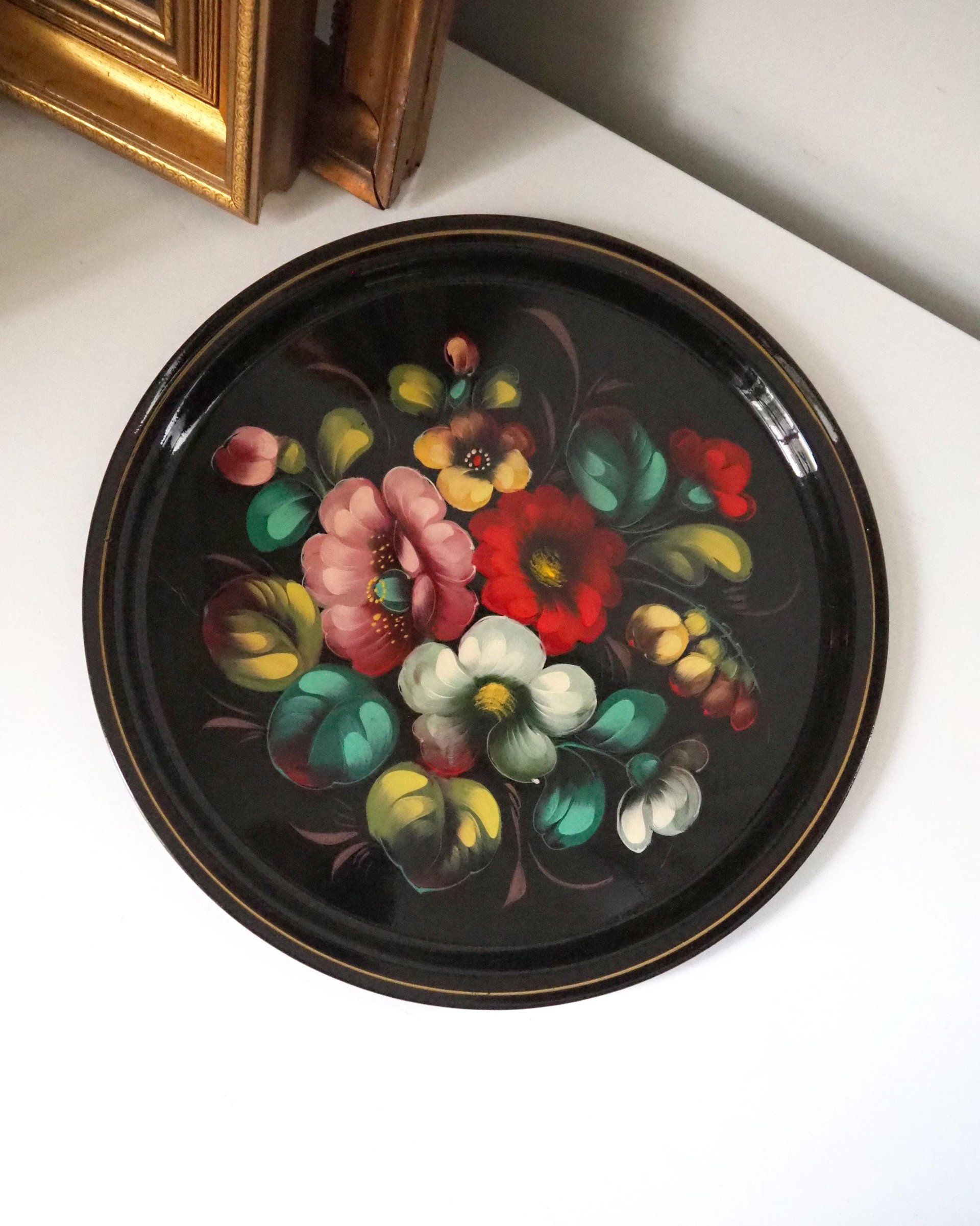 Vintage floral metal tray | Handpainted floral tray | Vintage floral tray | Vintage Zhostovo tray | Round floral metal tray