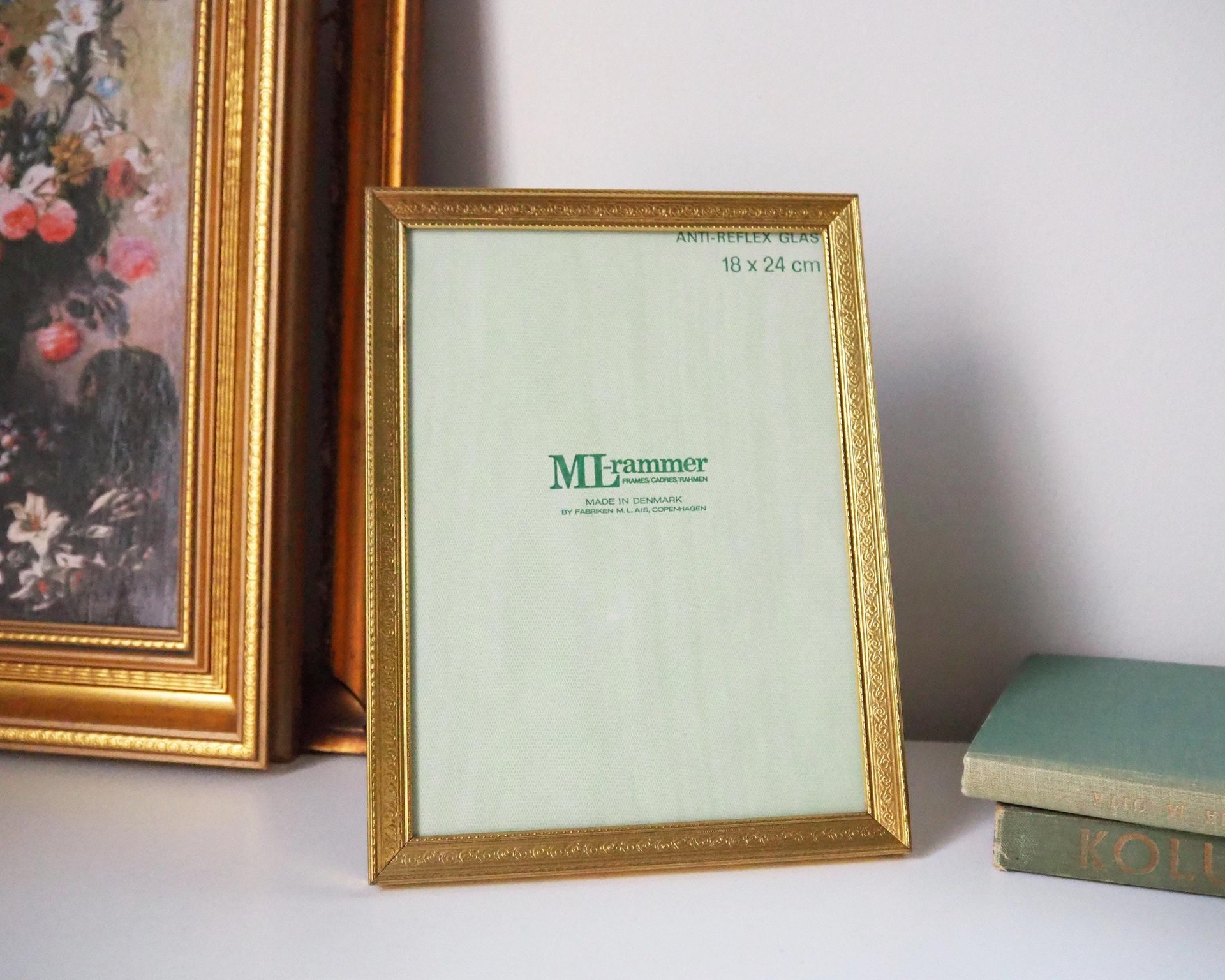 Vintage photo frame 18x24 cm | Vintage brass frame | Brass picture frame | Vintage ML-Rammer picture frame | Danish photo frame