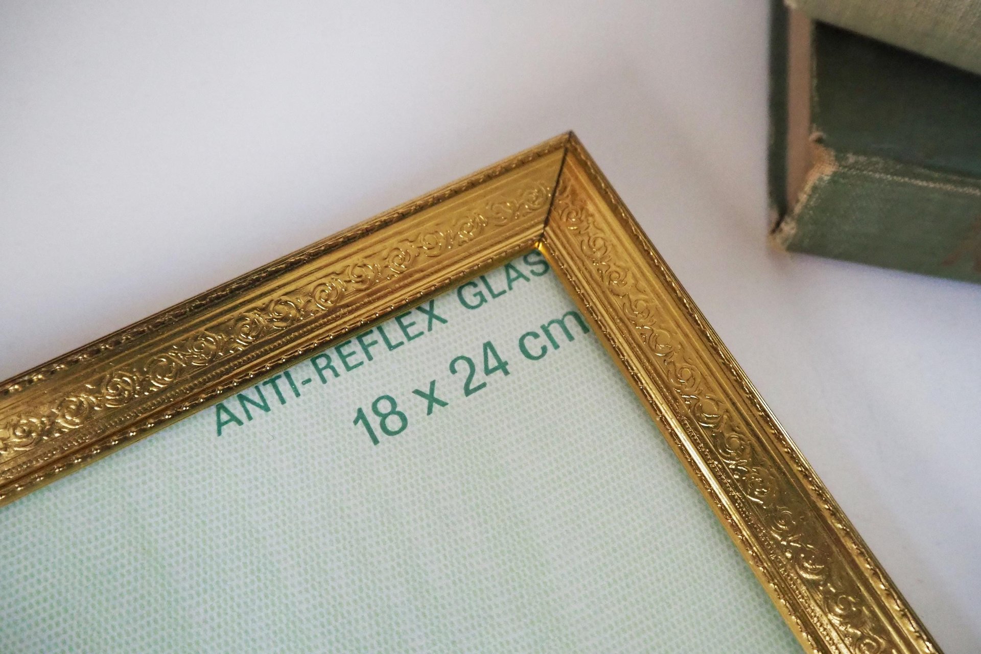 Vintage photo frame 18x24 cm | Vintage brass frame | Brass picture frame | Vintage ML-Rammer picture frame | Danish photo frame