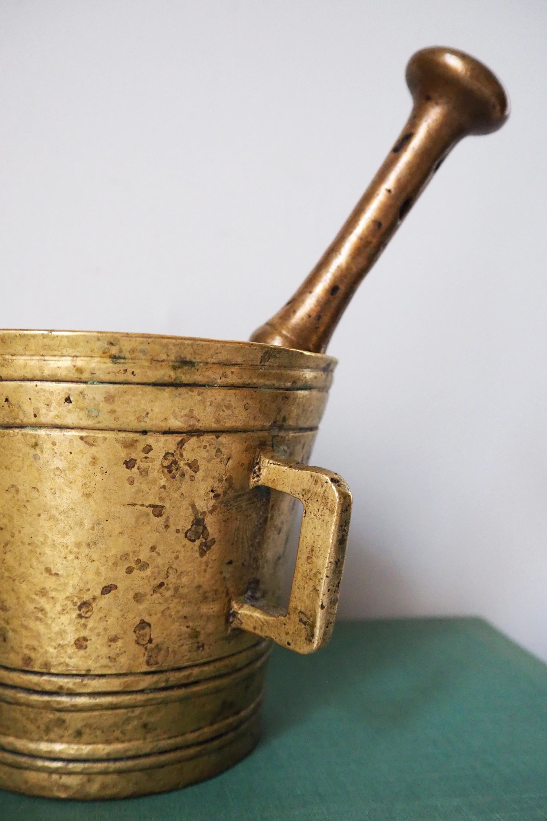 Vintage brass mortar and pestle | Heavy brass mortar | Vintage brass mortar | Large brass mortar set | Antique mortar set