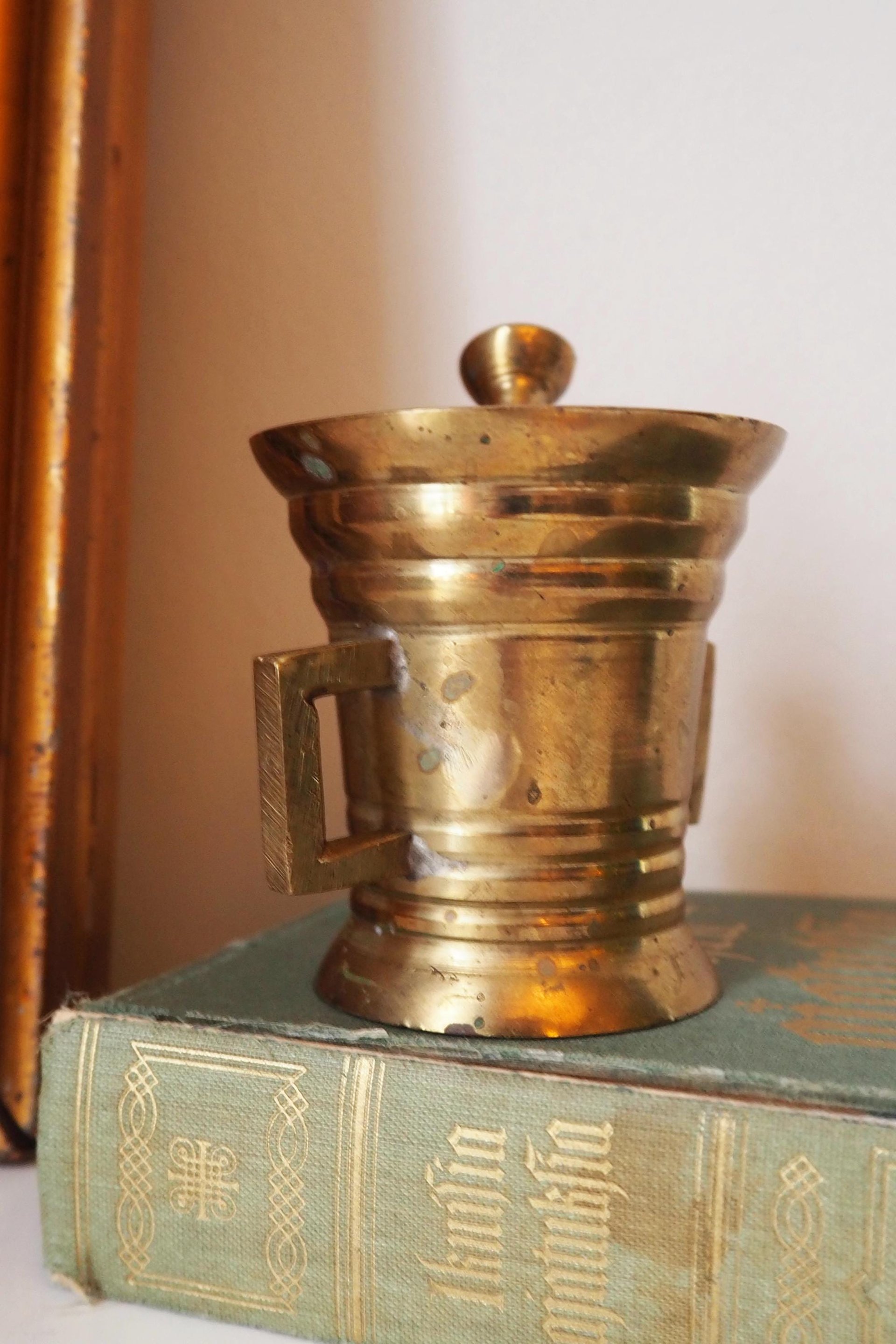 Vintage brass mortar and pestle | Vintage brass mortar | Small brass mortar